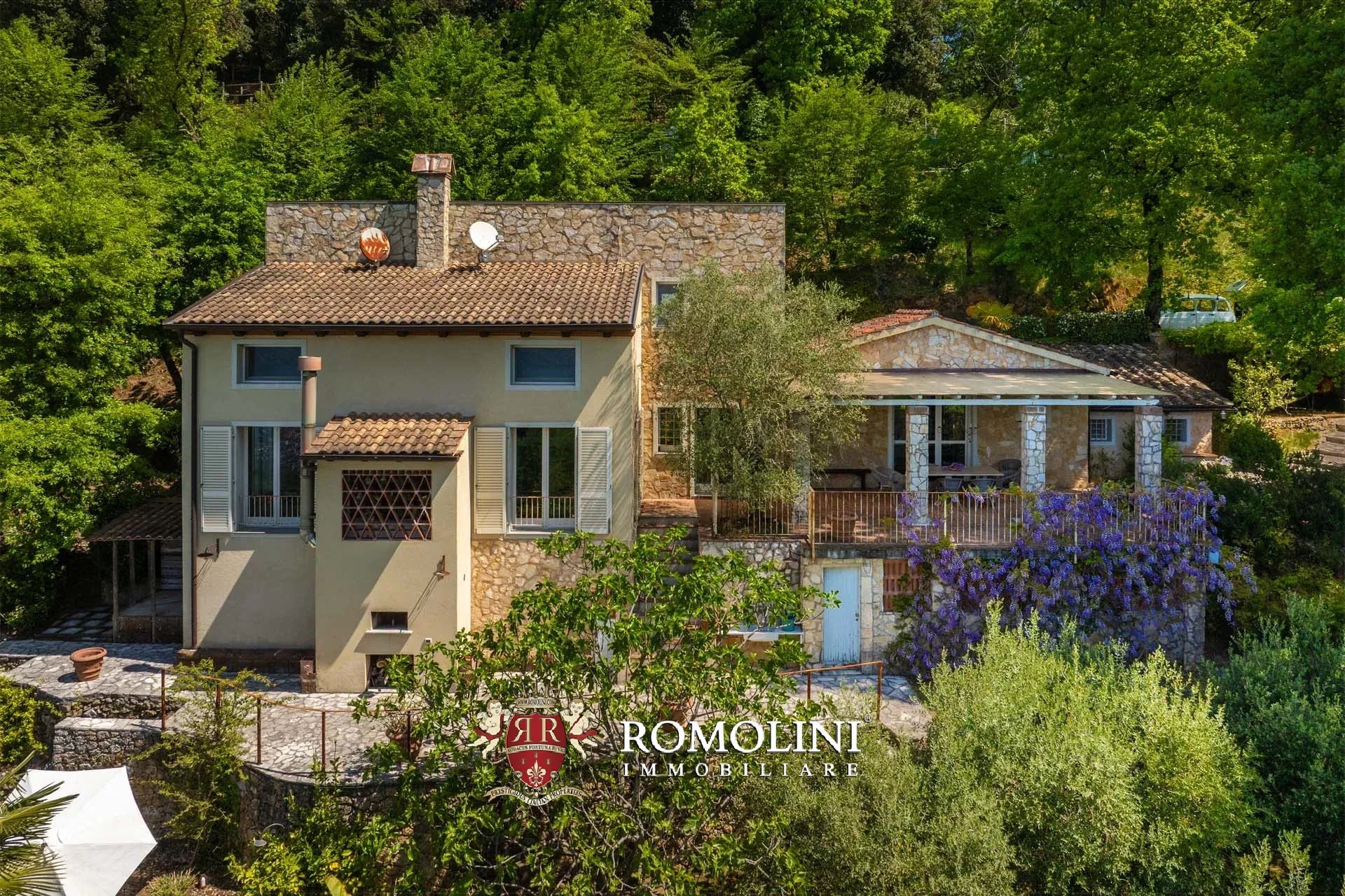 4 Bedroom Villa/Townhouse's Image 3