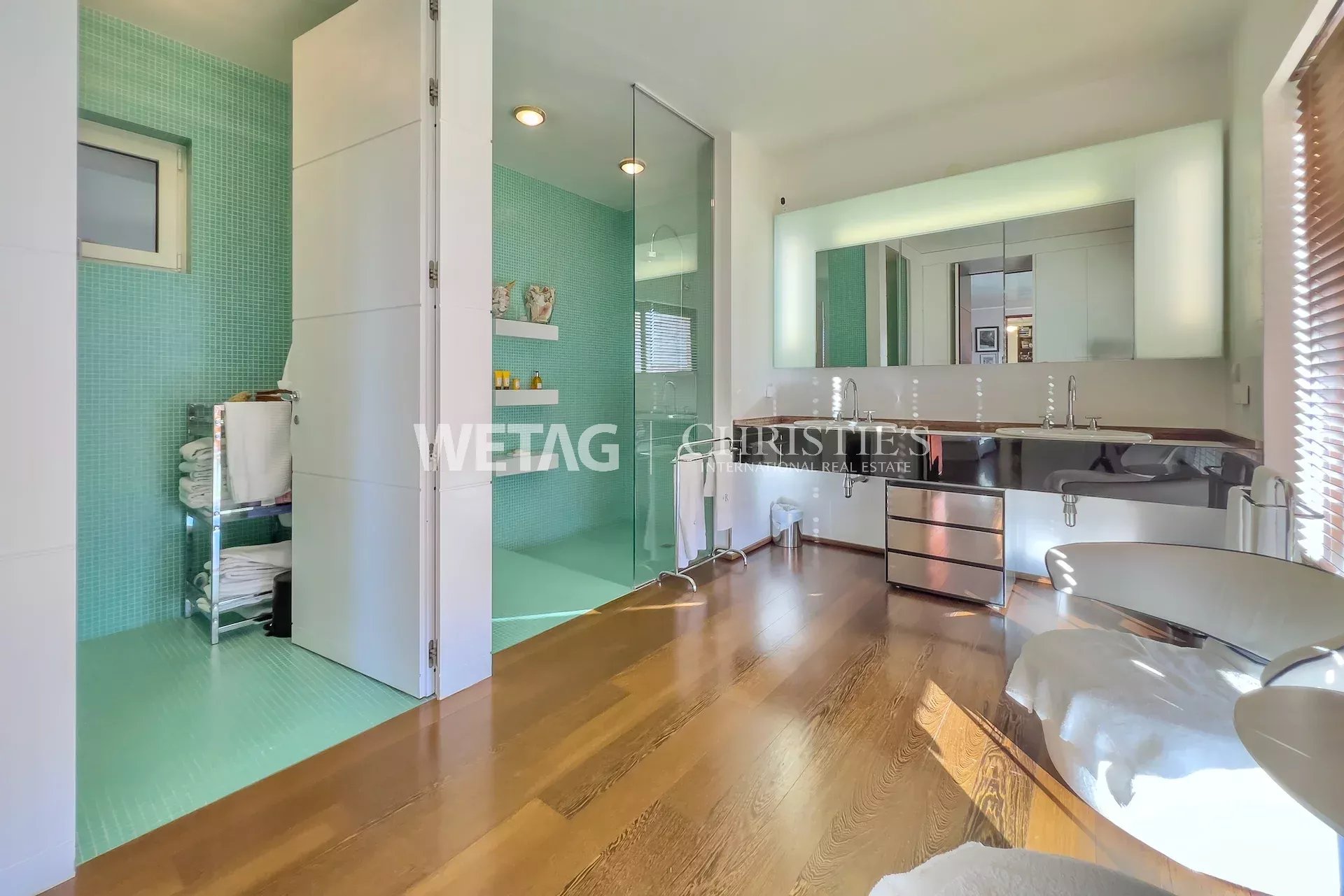 4 Bedroom Villa/Townhouse's Image 8