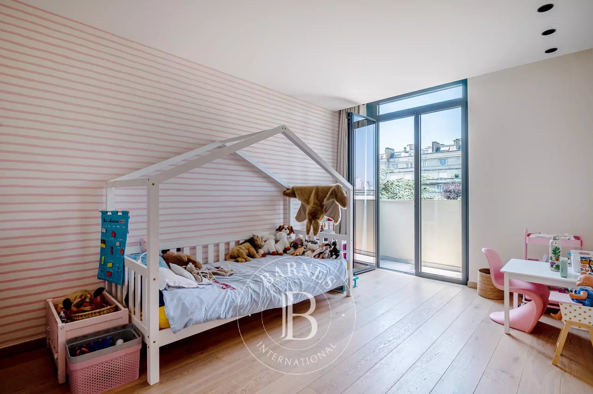 Daire Neuilly-sur-Seine - picture 22 title=