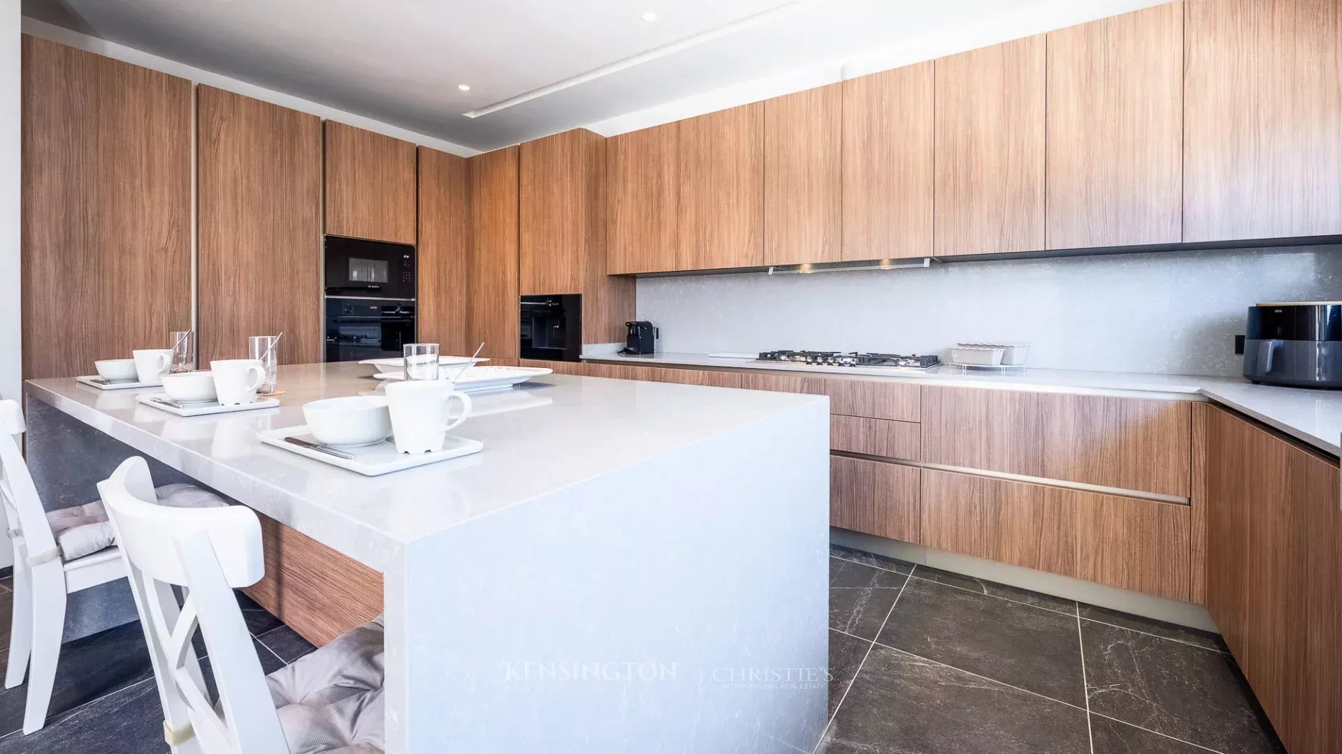 4 Bedroom Villa/Townhouse's Image 19