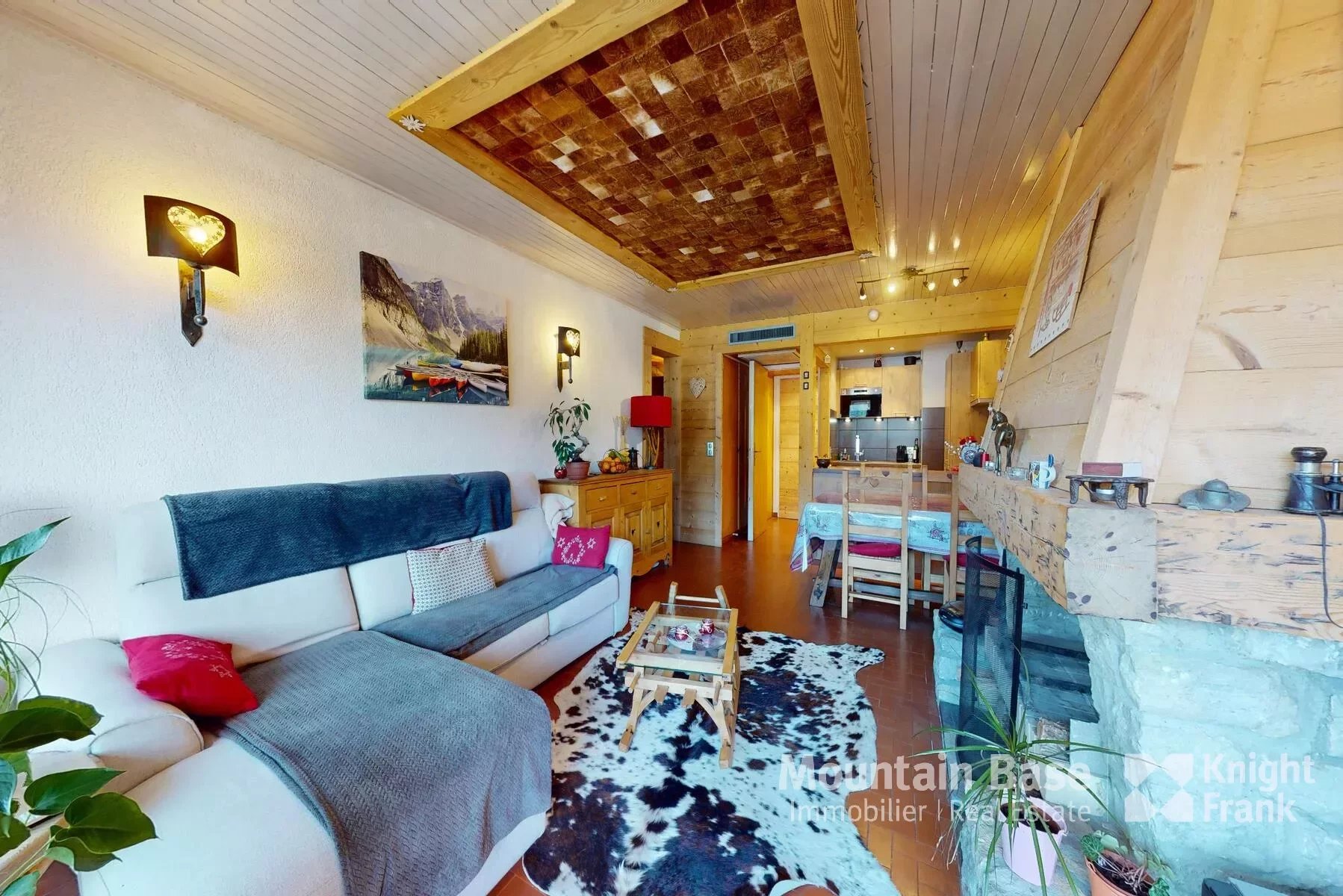 Photo of 1 bedroom + large cabin apartment with shared pool in Morzine