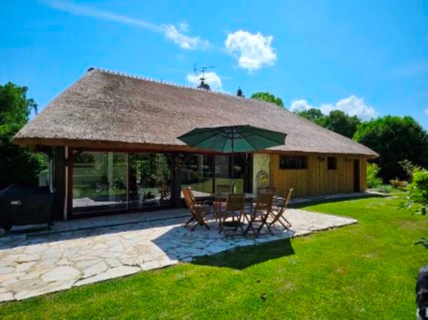 Maison REGION PONT L'EVEQUE 7 pièce(s), 210 M², 5 ch, 2 sdb, garage, terrain 10685 m²