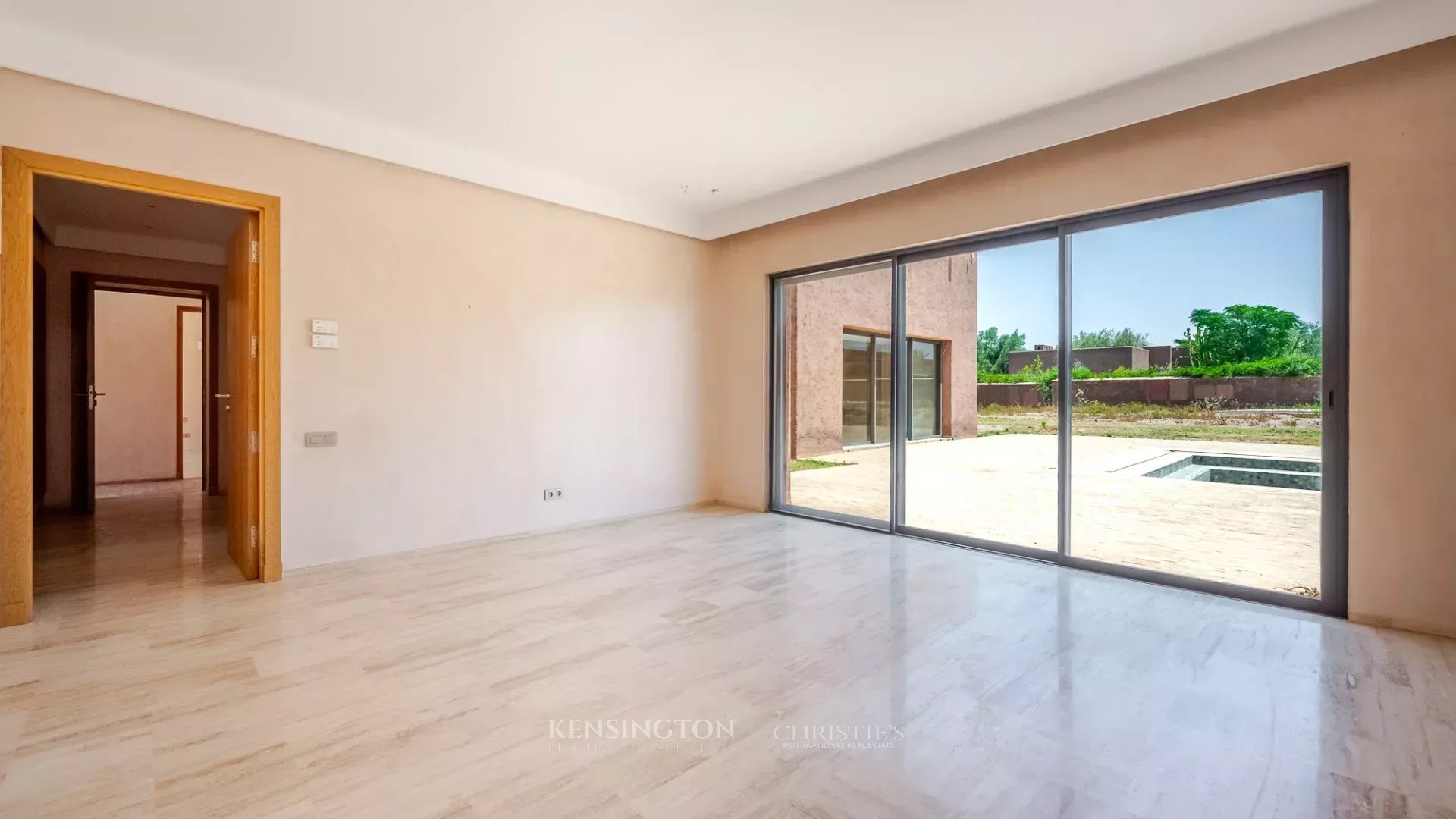 6 Bedroom Villa/Townhouse's Image 10