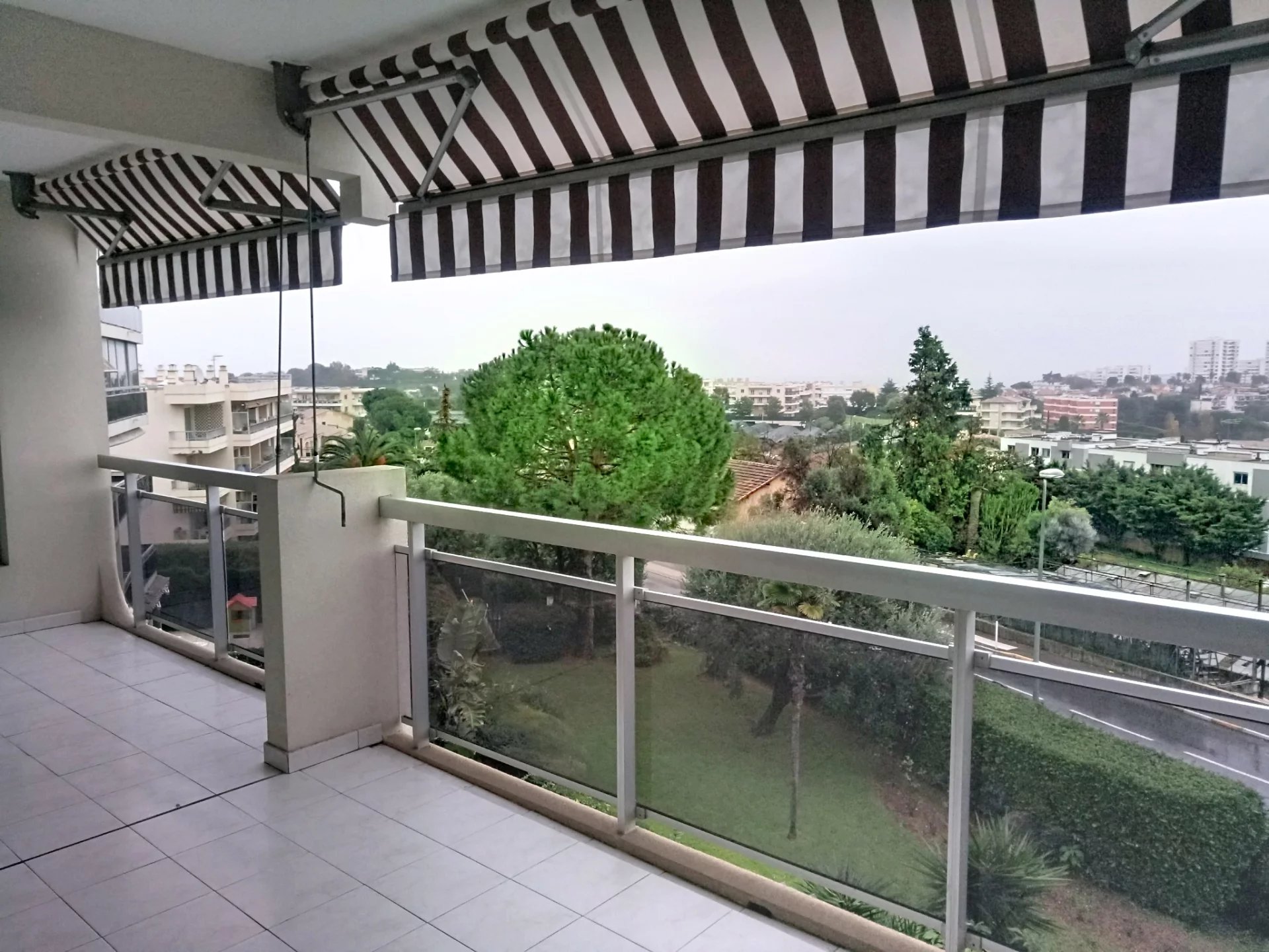 T3 Grande Terrasse - Cave et Parking - Loué