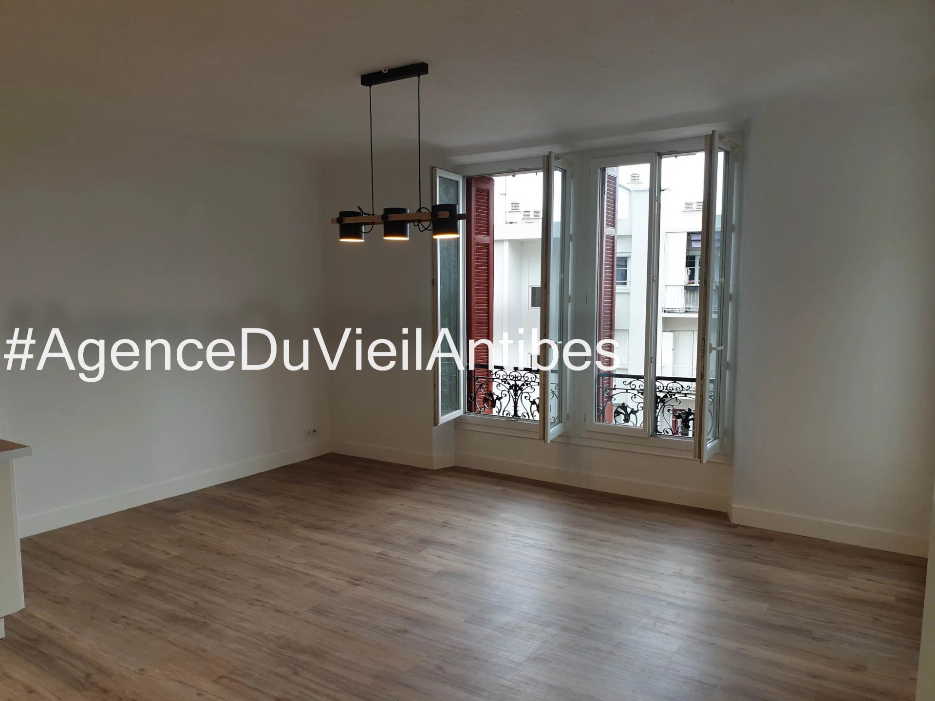 2p 3p 4p 5p Antibes appartement appartement de caractère estimation. gestion locative immobilier location maison maison de village pierres apparrentes studio vente vieil Antibes villa