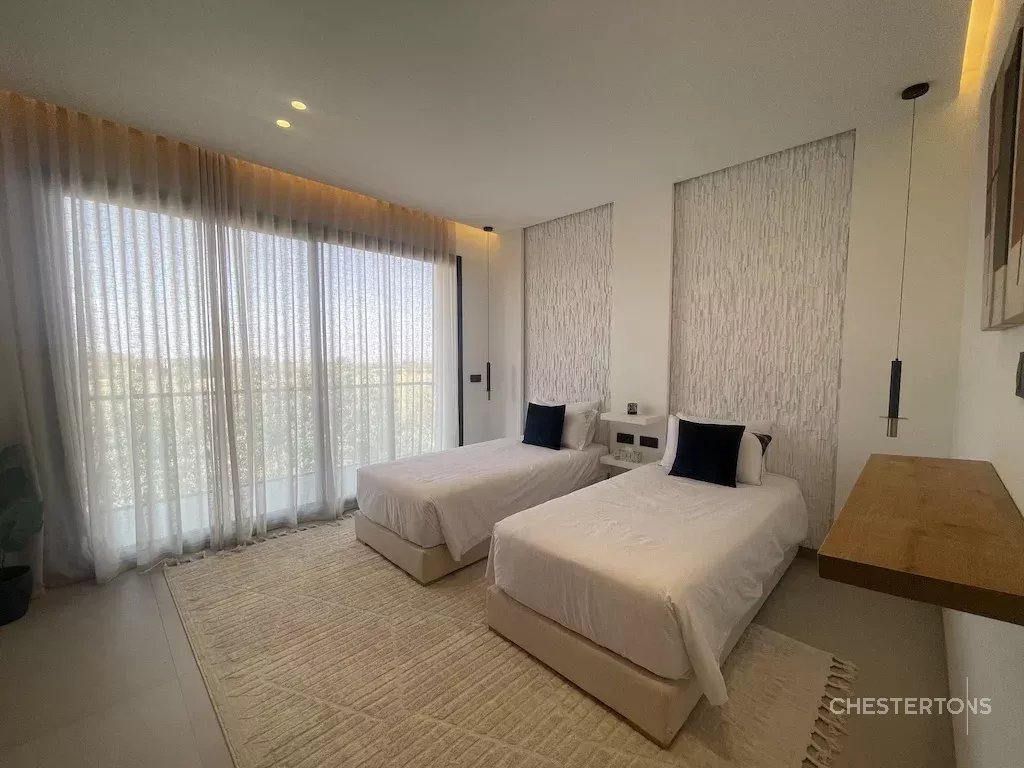  Image of Villa - 5 Bedrooms for Sale in Marrakech-Ménara-Marrakech-Morocco, Image 15