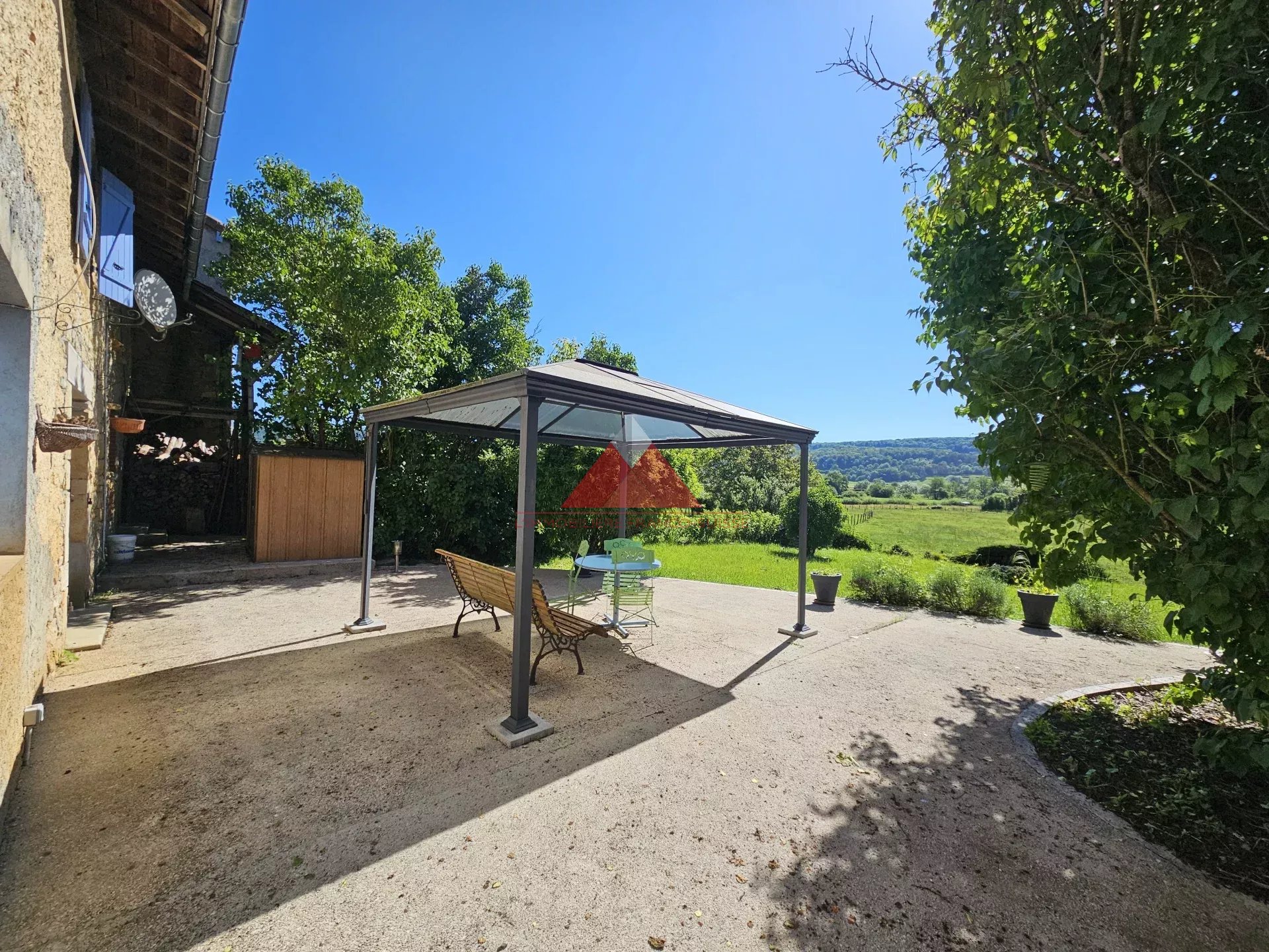 Sale House Graye-et-Charnay