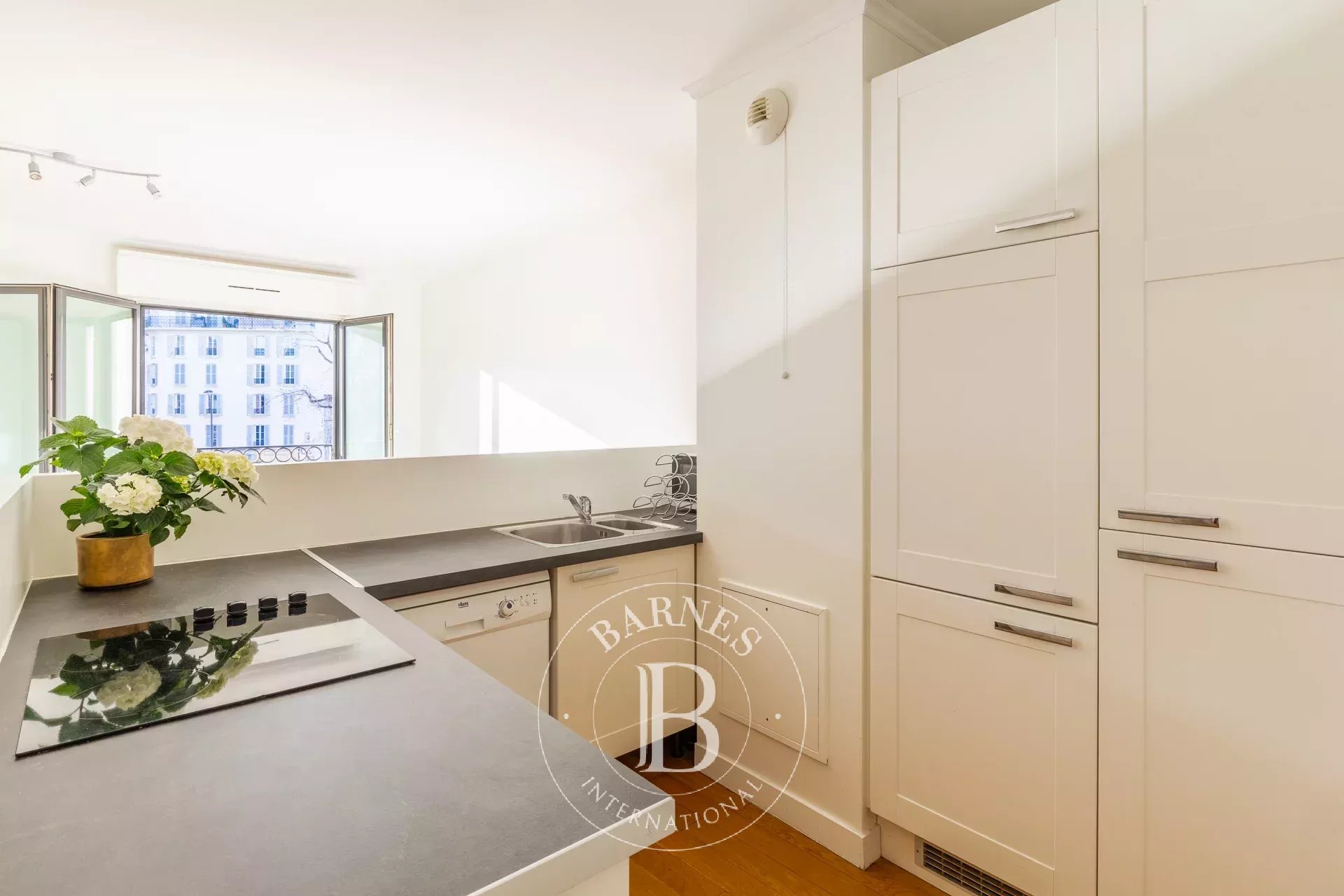 Daire Paris 10ème - picture 7