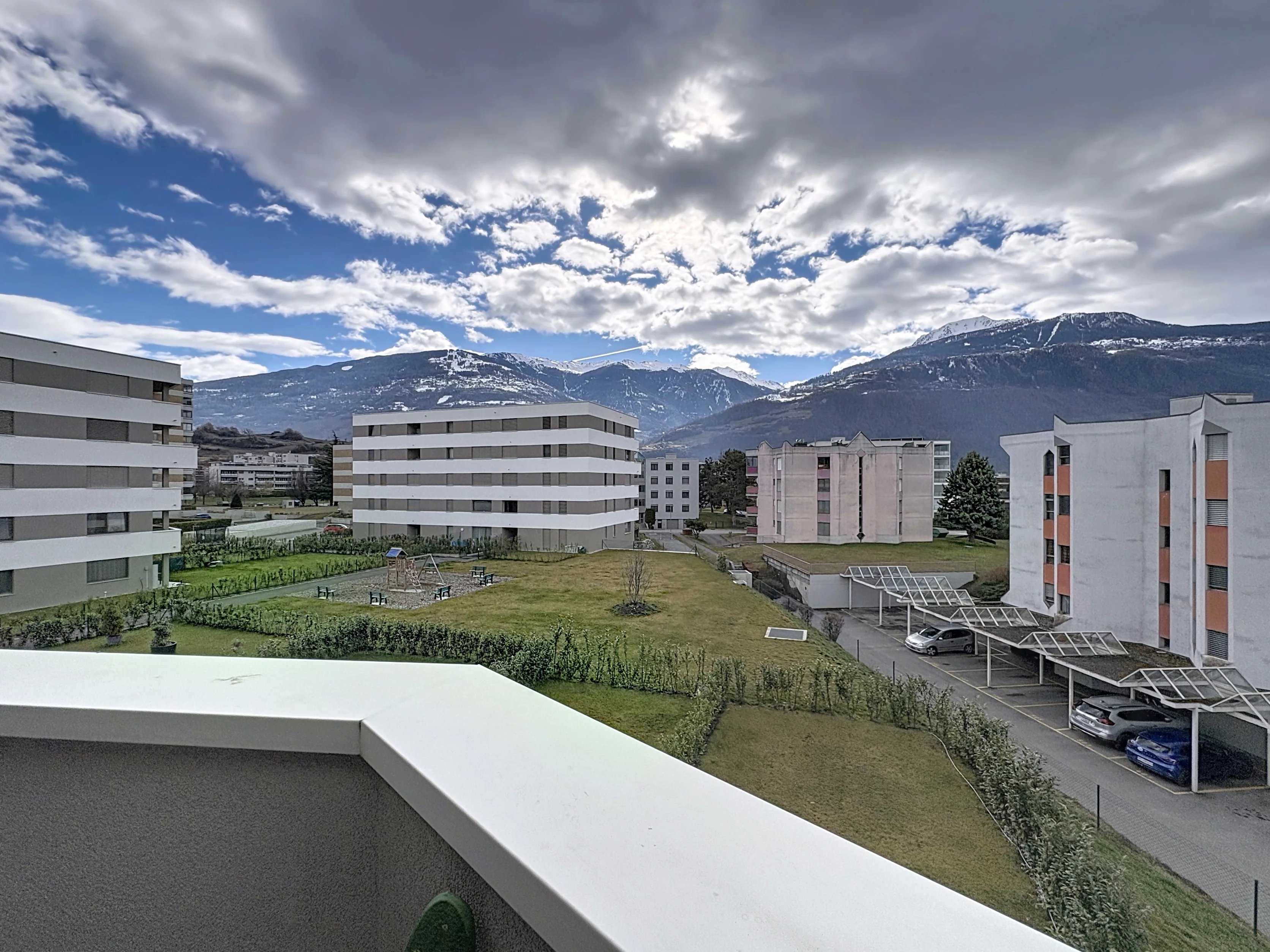 Moderne 3.5 pièces avec grande terrasse