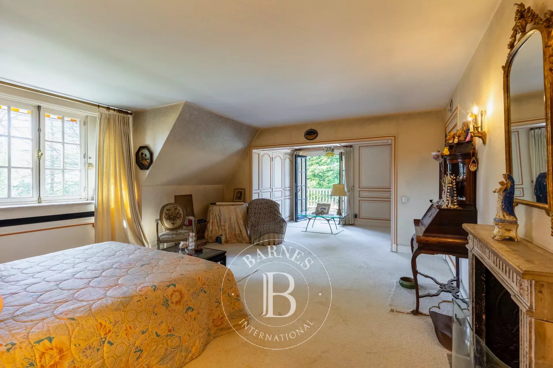 Hoeilaart - Exceptional villa to renovate, close to the Sonian Forest