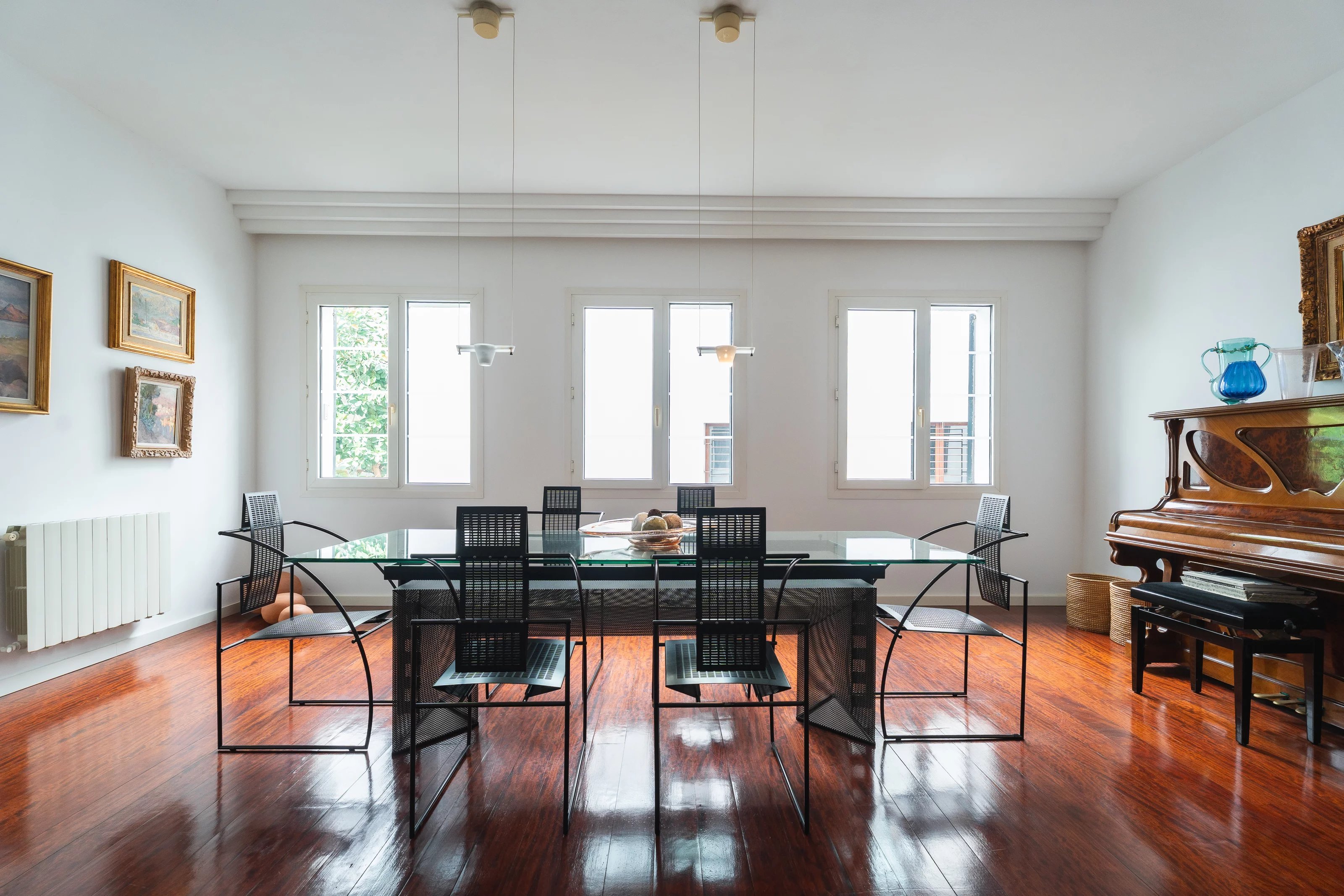 Appartement élégant à louer dans la vieille ville de Palma avec terrasse privée et intérieurs spacieux.