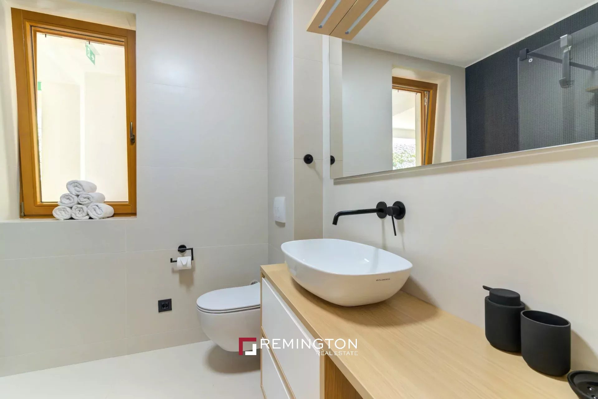 3 Bedroom Apartment/Flat's Image 3