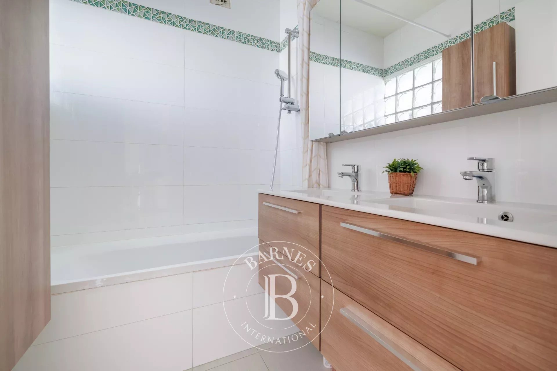 Daire Paris 19ème - picture 8