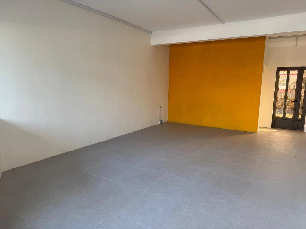 Local commercial en location.