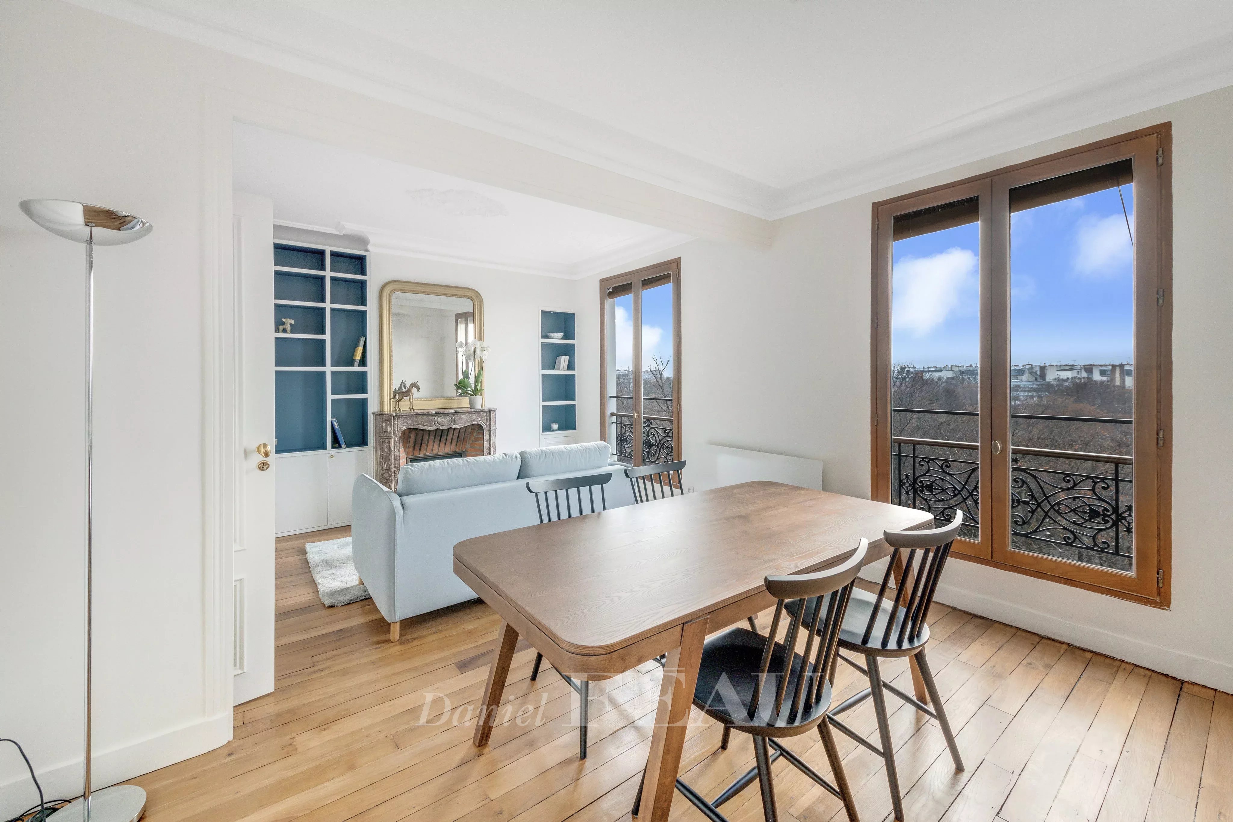 Dining room Wooden floor