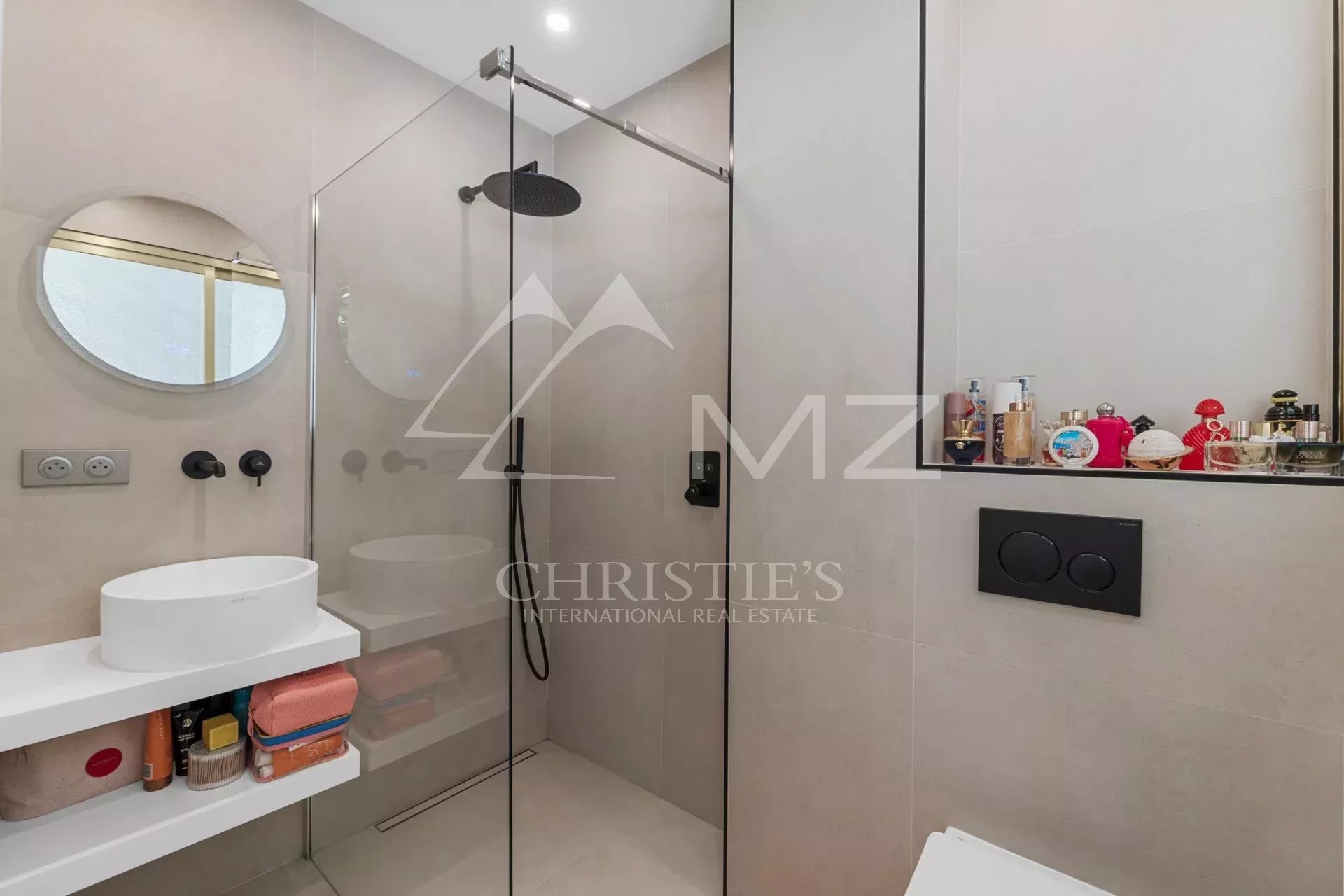 3 Bedroom Apartment/Flat's Image 11
