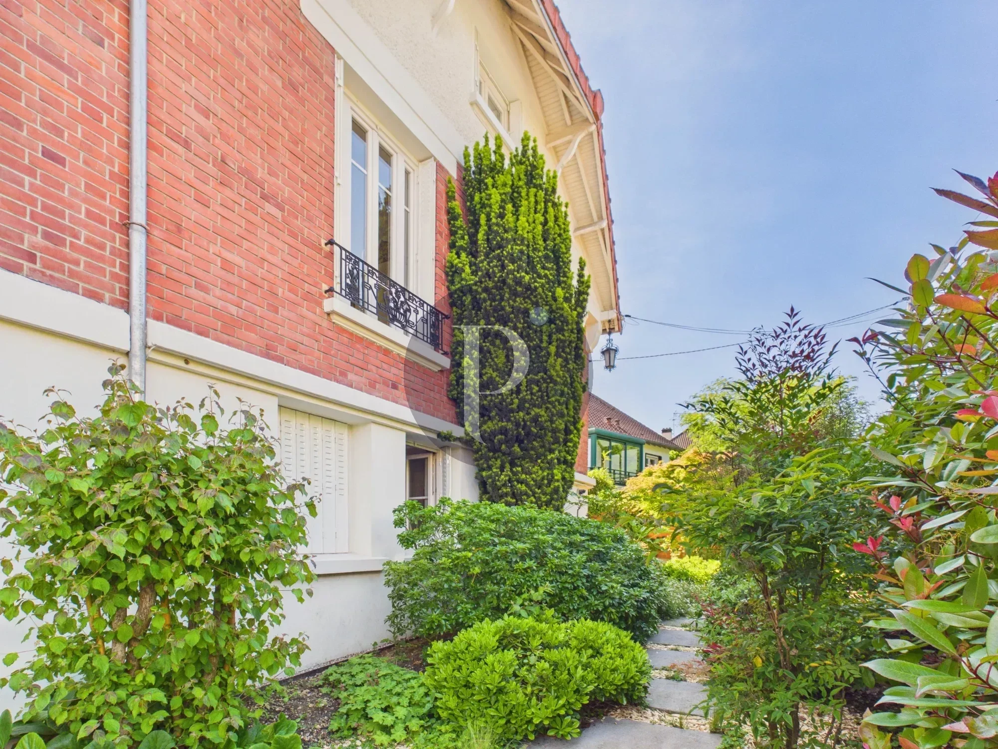 vente-maison-8-pieces-verrieres-le-buisson-86964081