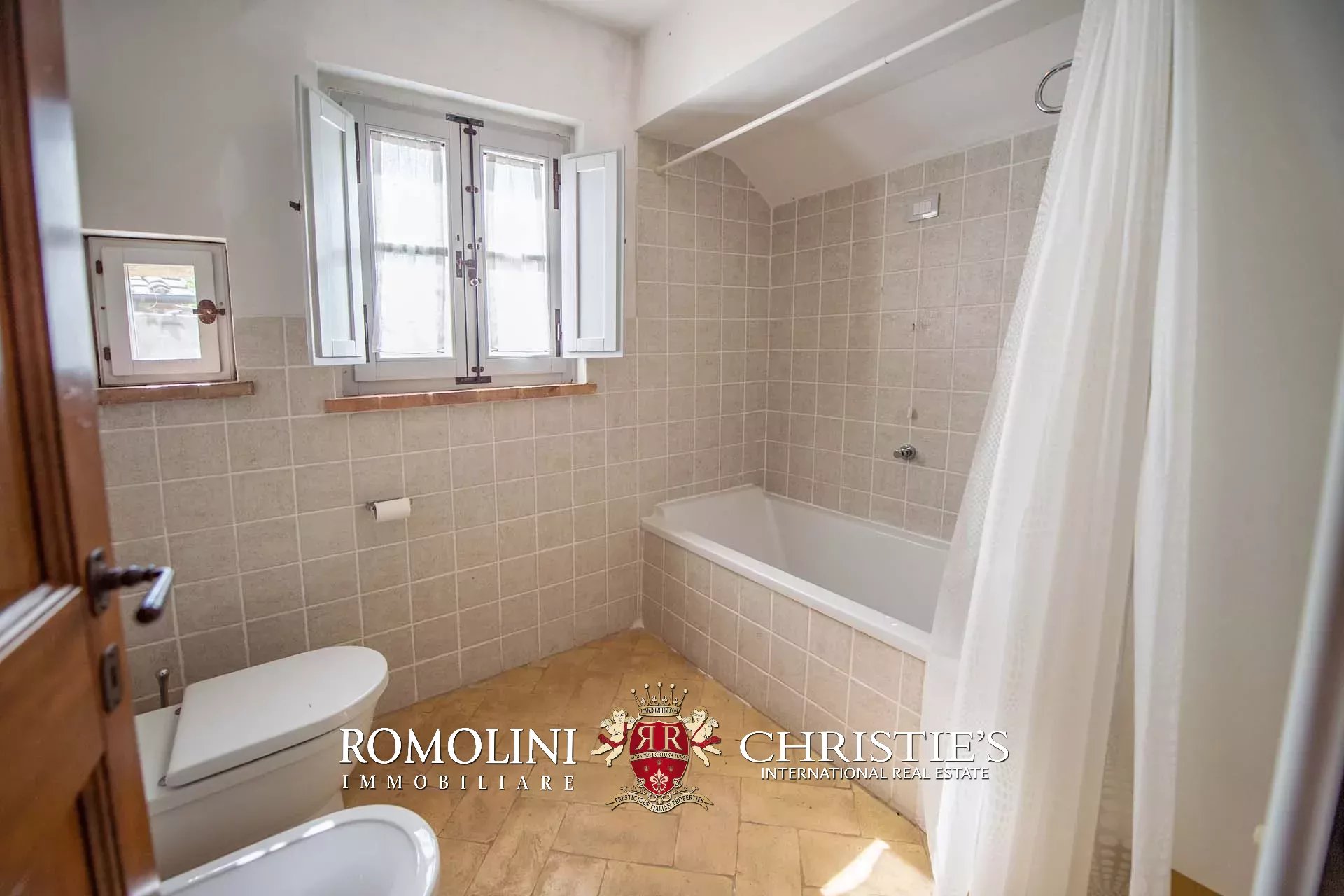25 Bedroom Villa/Townhouse's Image 74