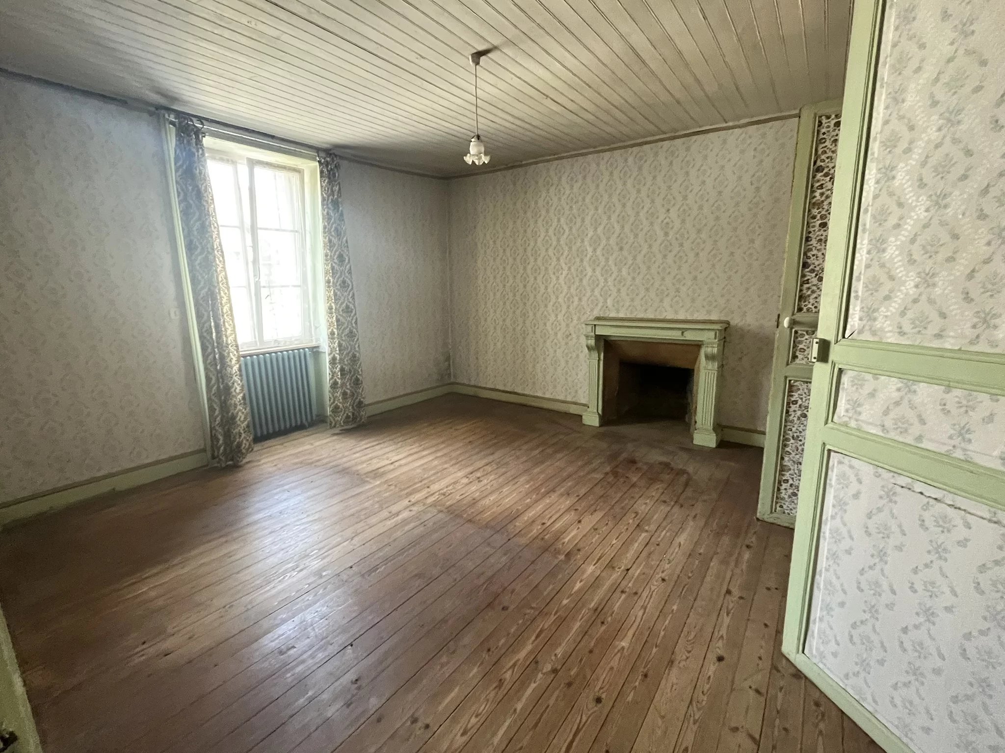 Appartement T3 à rénover – Fort potentiel – Centre de Plouër-sur-Rance