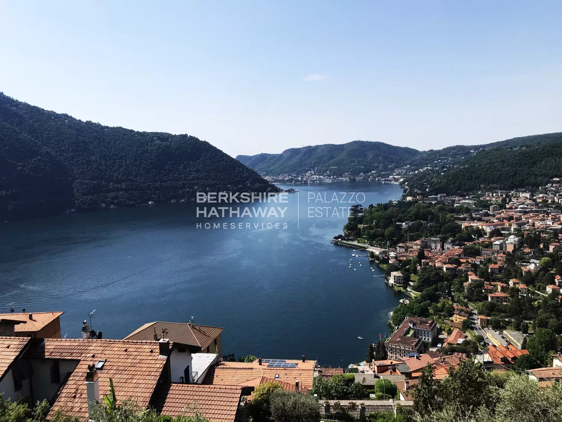 Villa in Cernobbio - view 1
