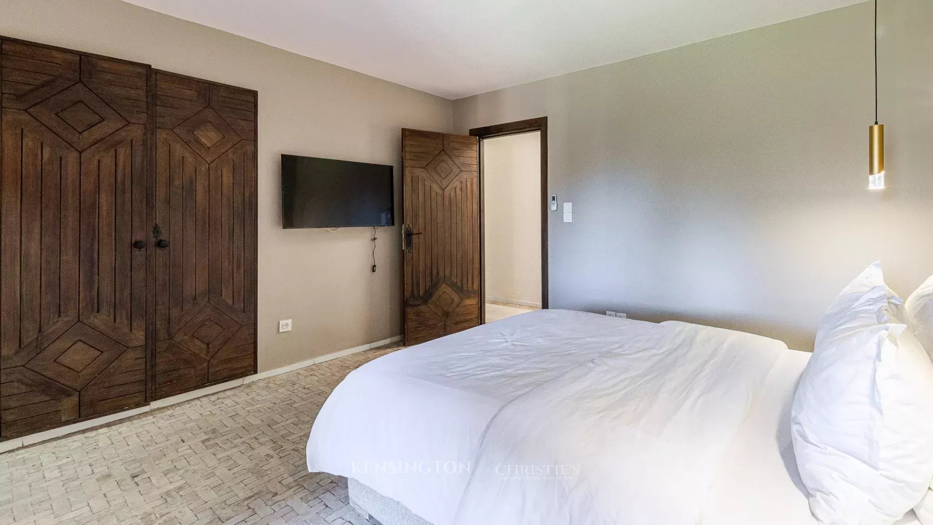 5 Bedroom Villa/Townhouse's Image 24