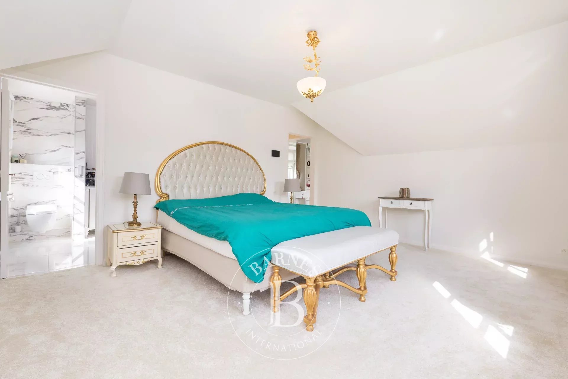 Charmante villa dans le prestigieux quartier des Chasseurs