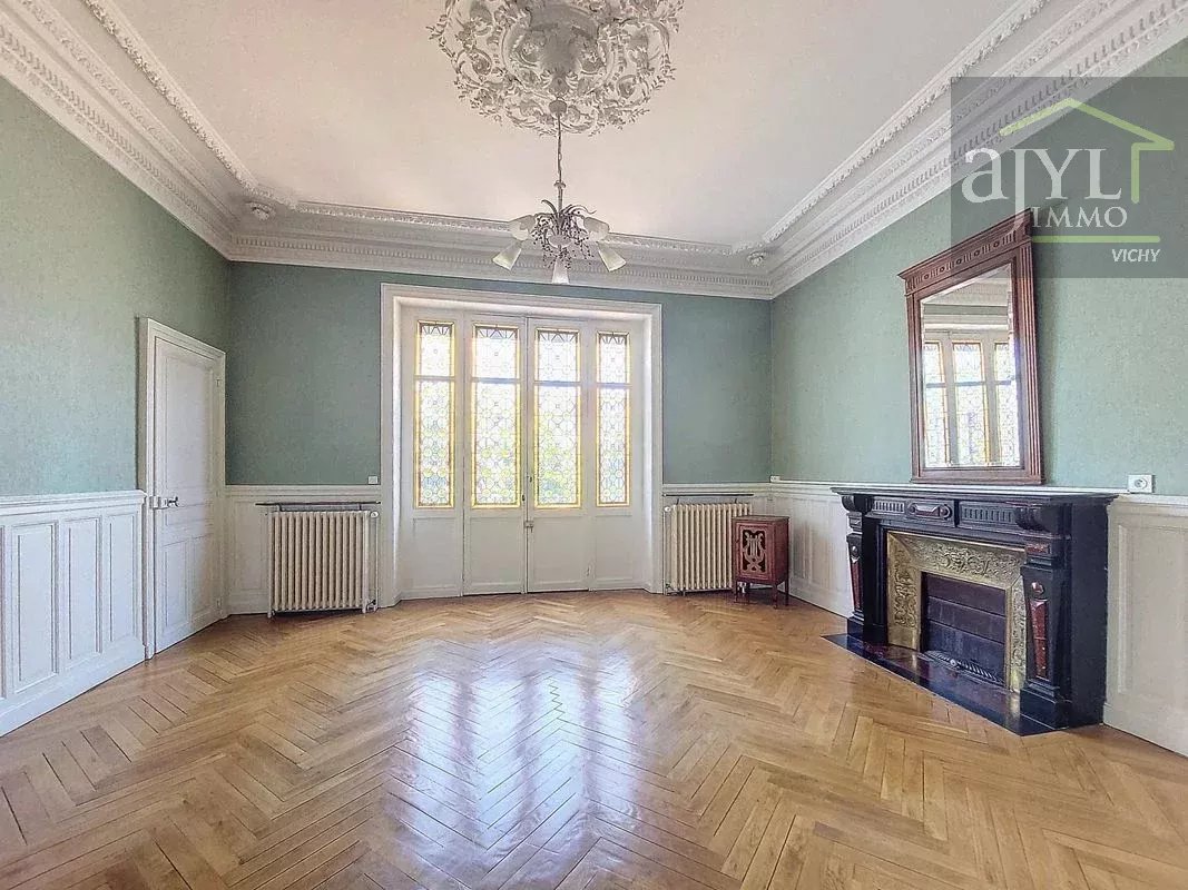 Sale Townhouse Vichy