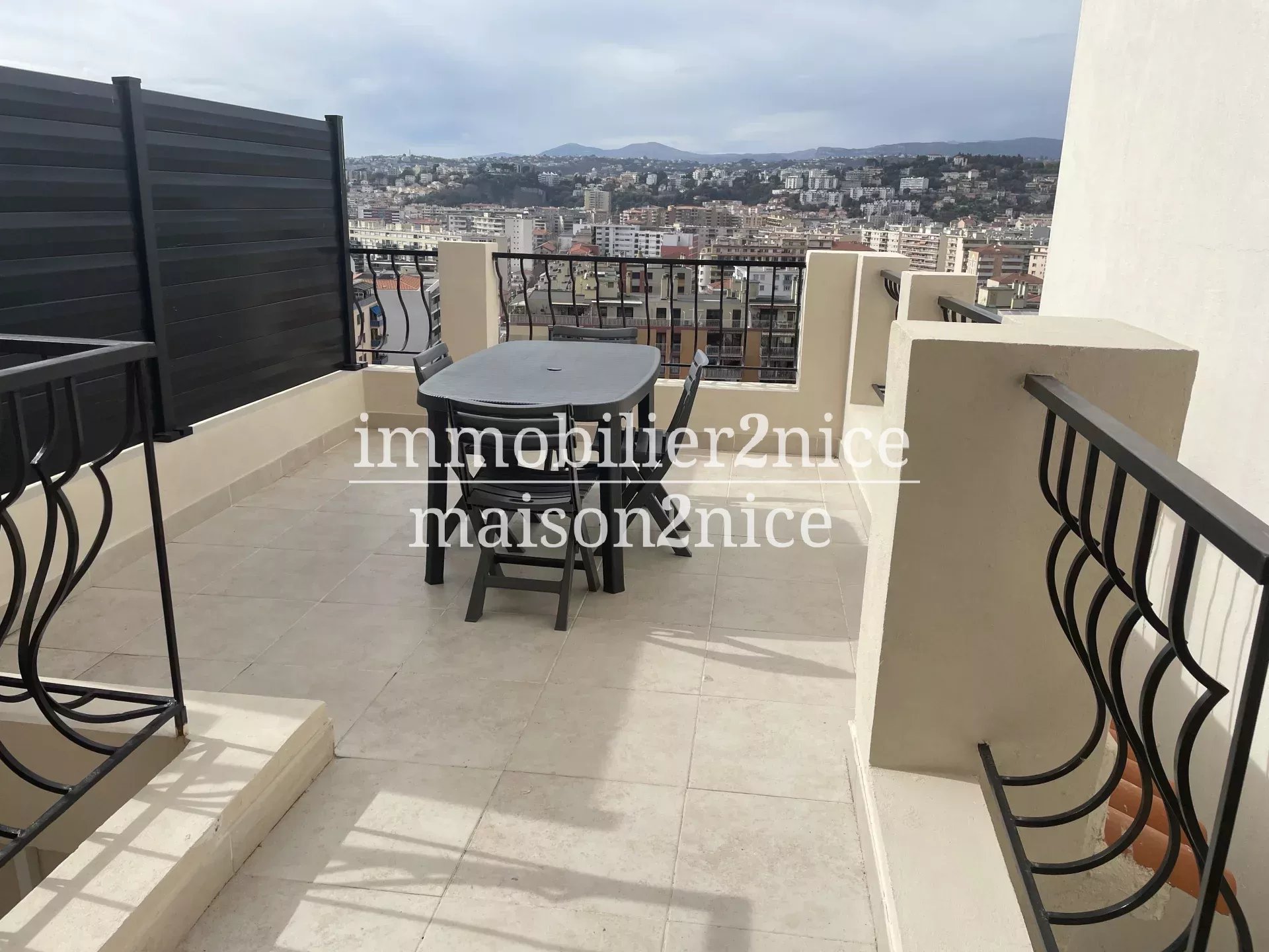 Agence immobilière de 