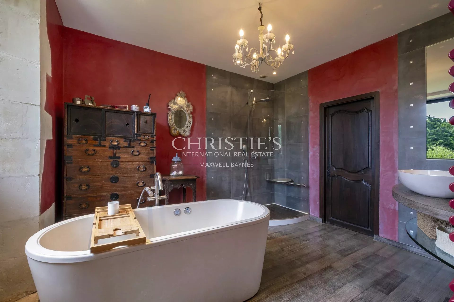 9 Bedroom Villa/Townhouse's Image 11