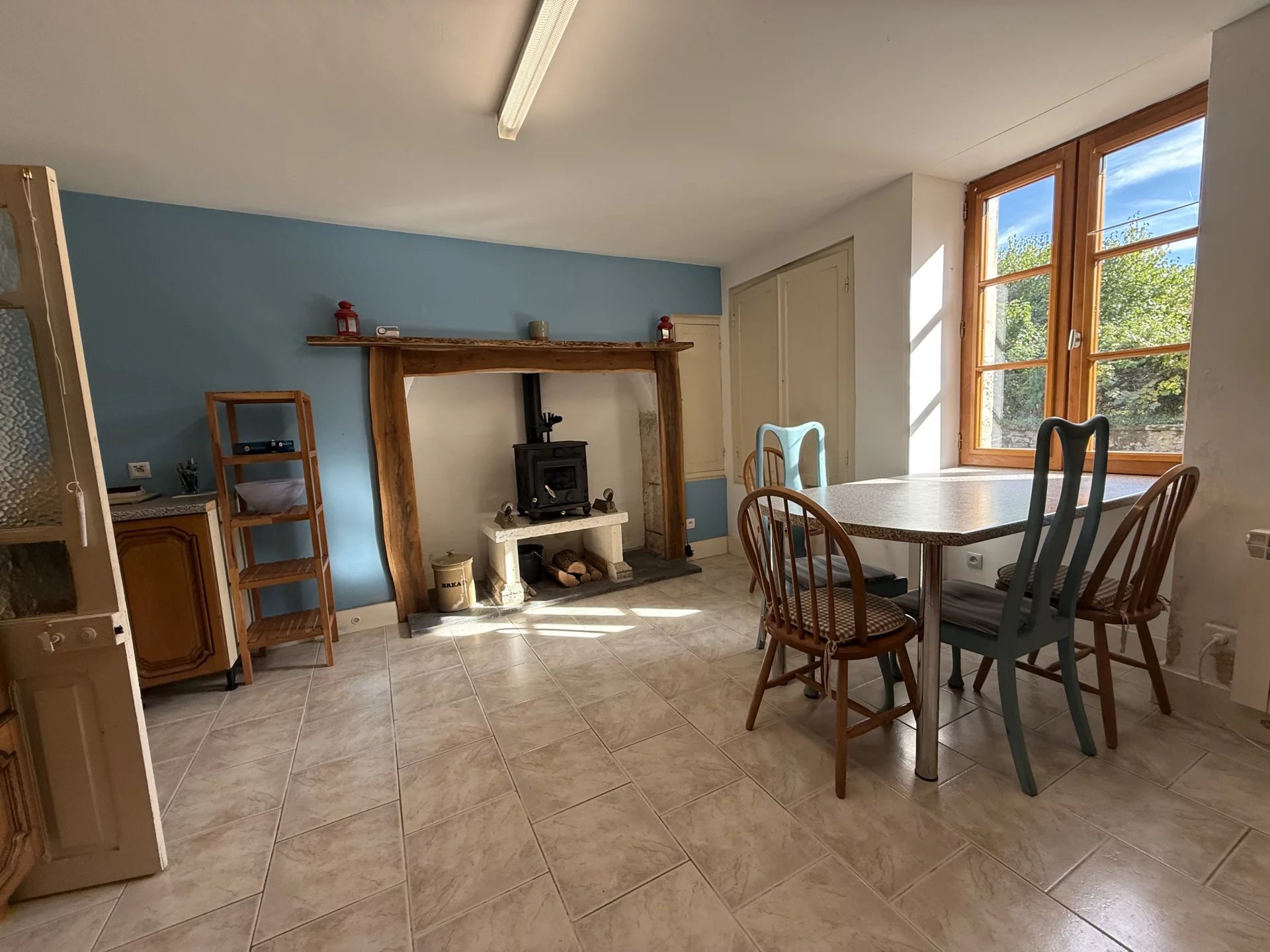 House in Saint-Pardoux-la-Riviere - Image 4