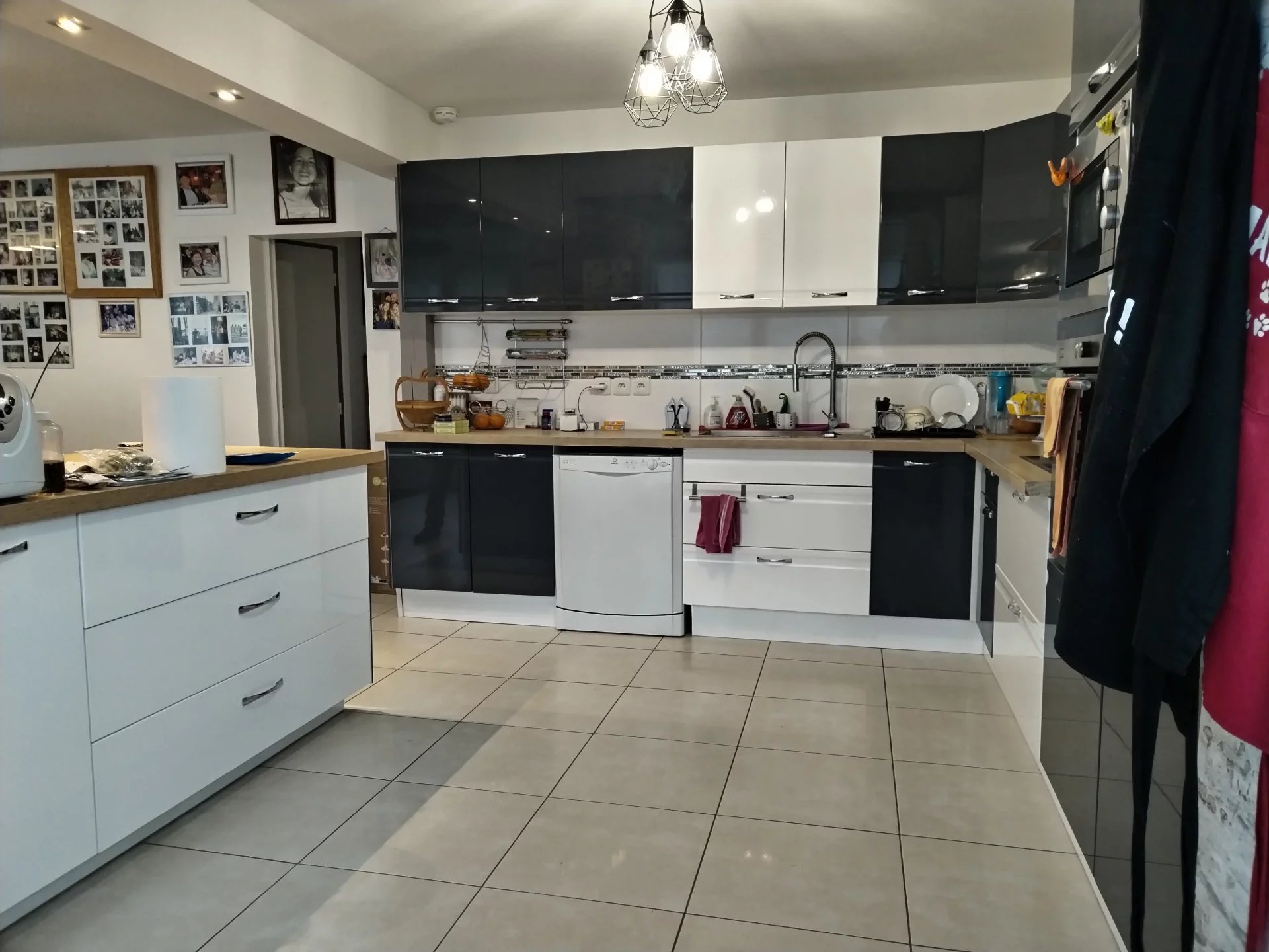 MAISON ET DÉPENDANCES SUR 1 225 M² DE TERRAIN — photo 4