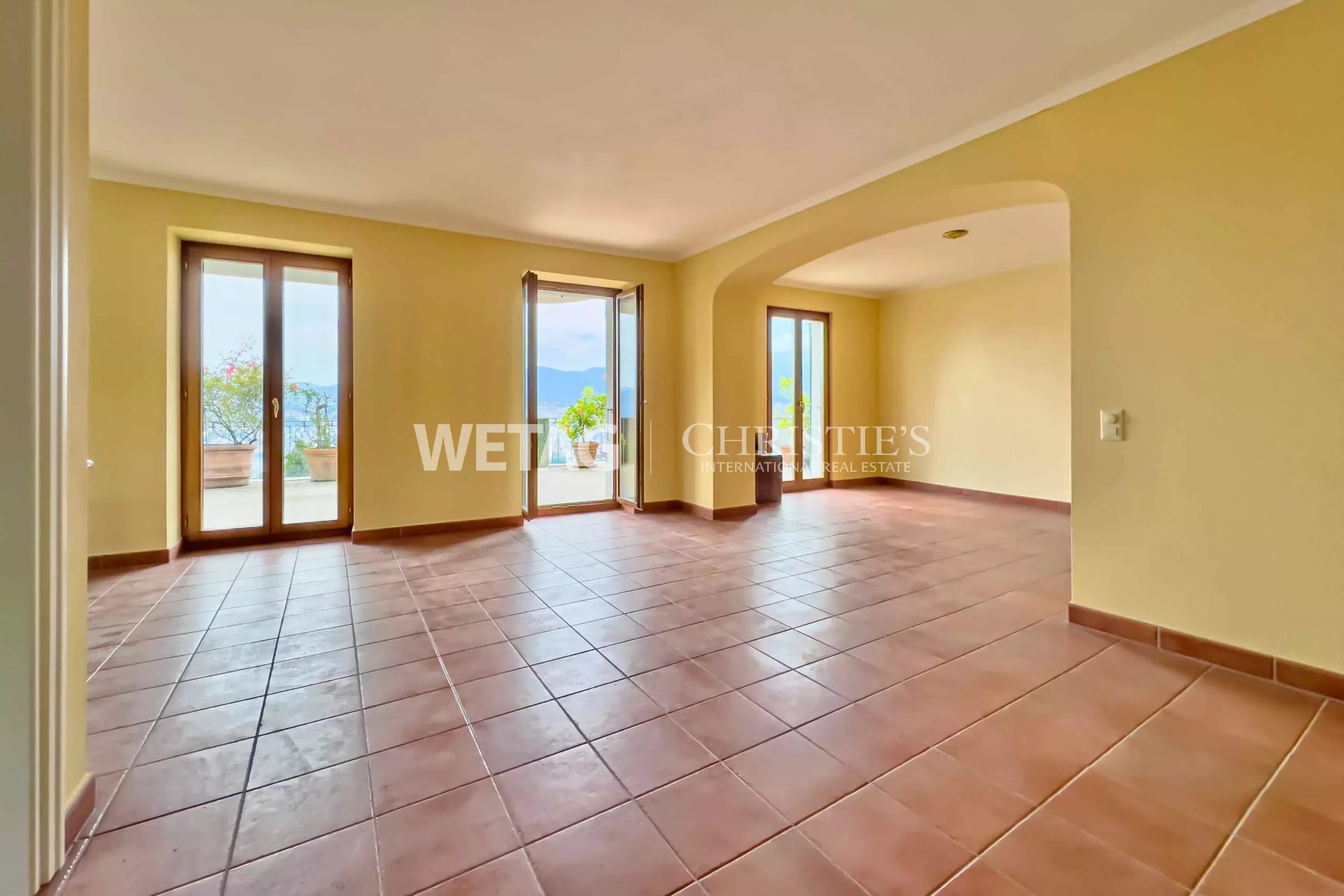 2 Bedroom Apartment/Flat's Image 6