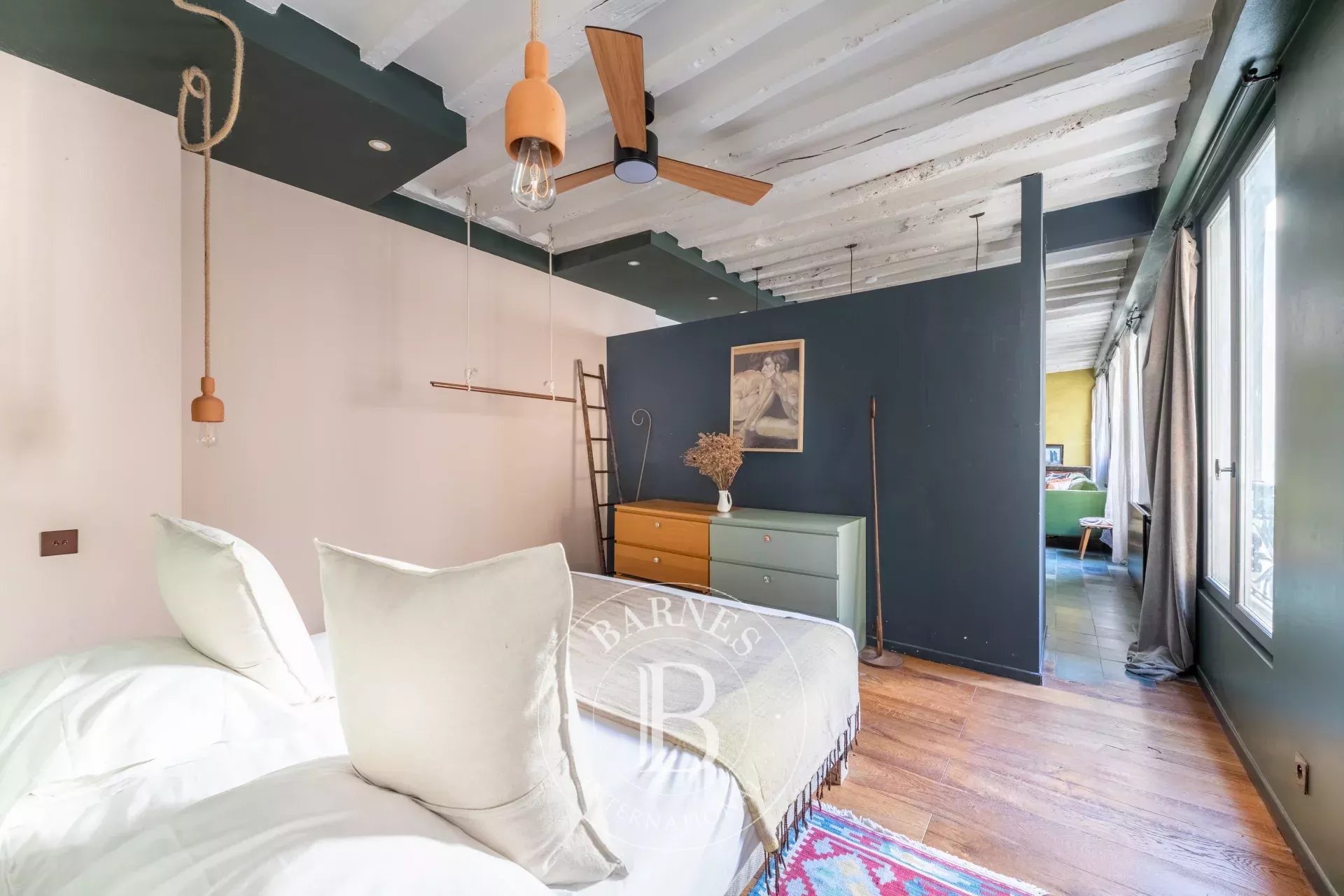 Daire Paris 3ème - picture 10