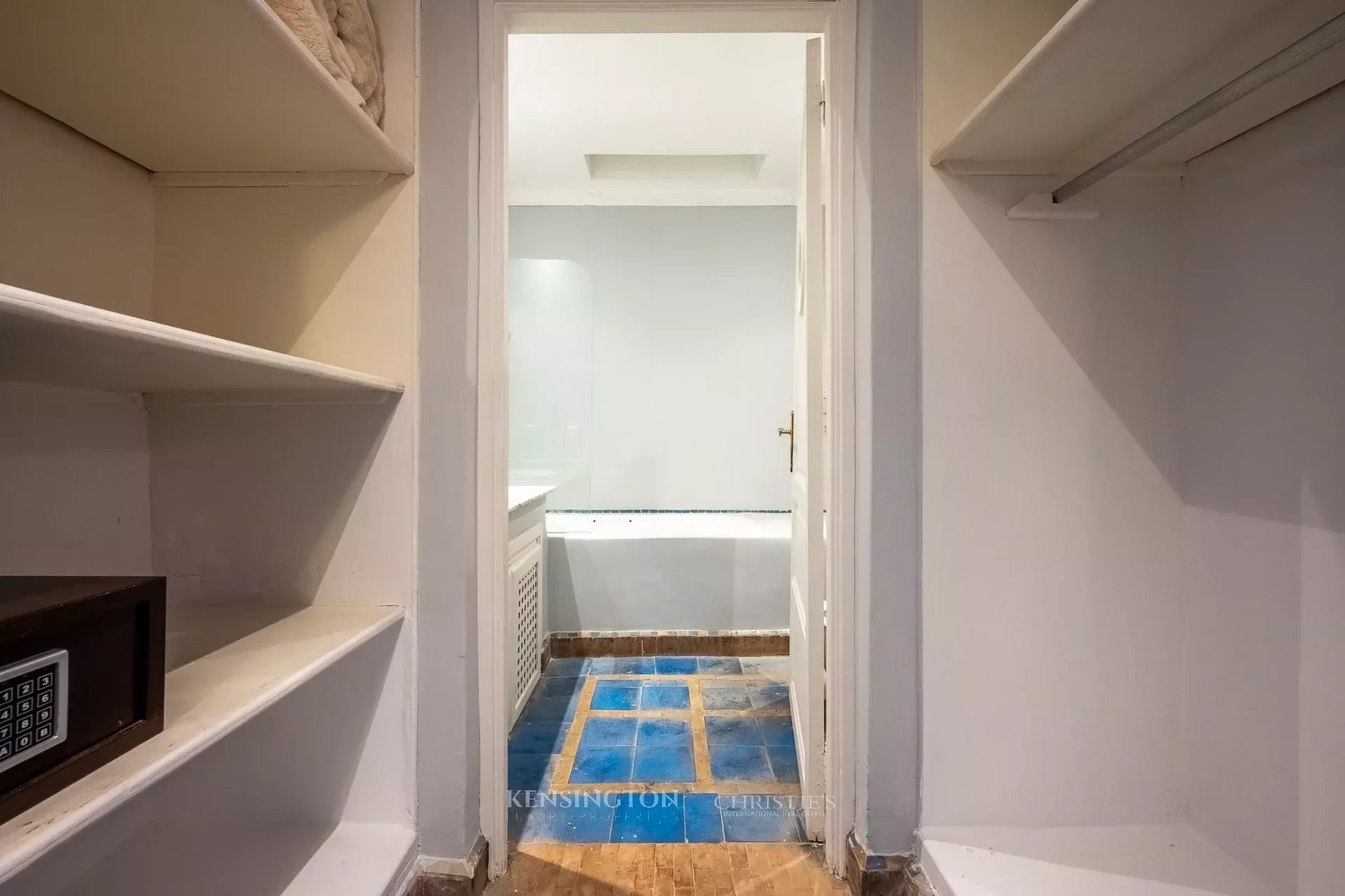 12 Bedroom Villa/Townhouse's Image 10