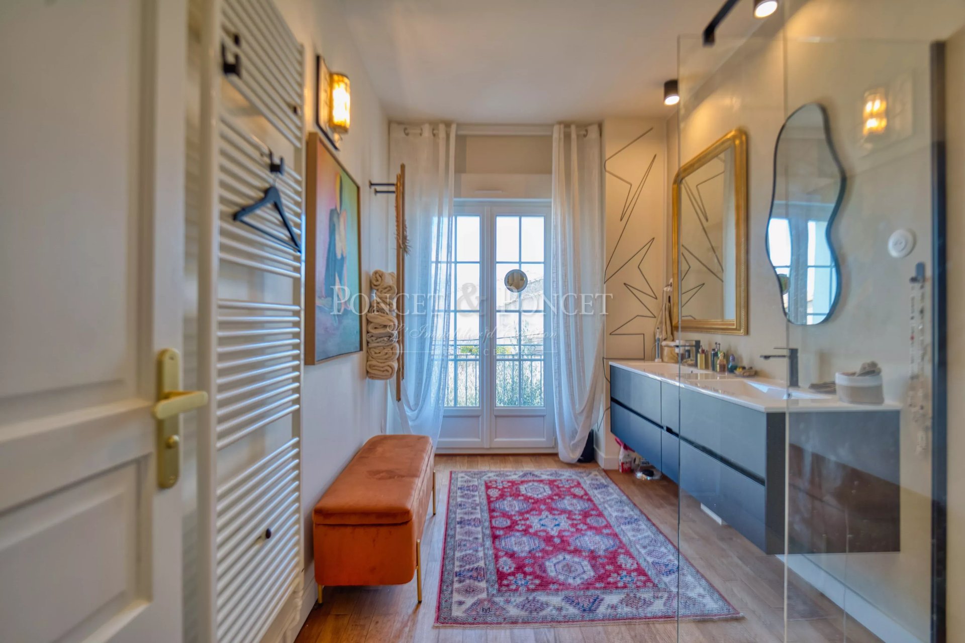 6 Bedroom Villa/Townhouse's Image 11