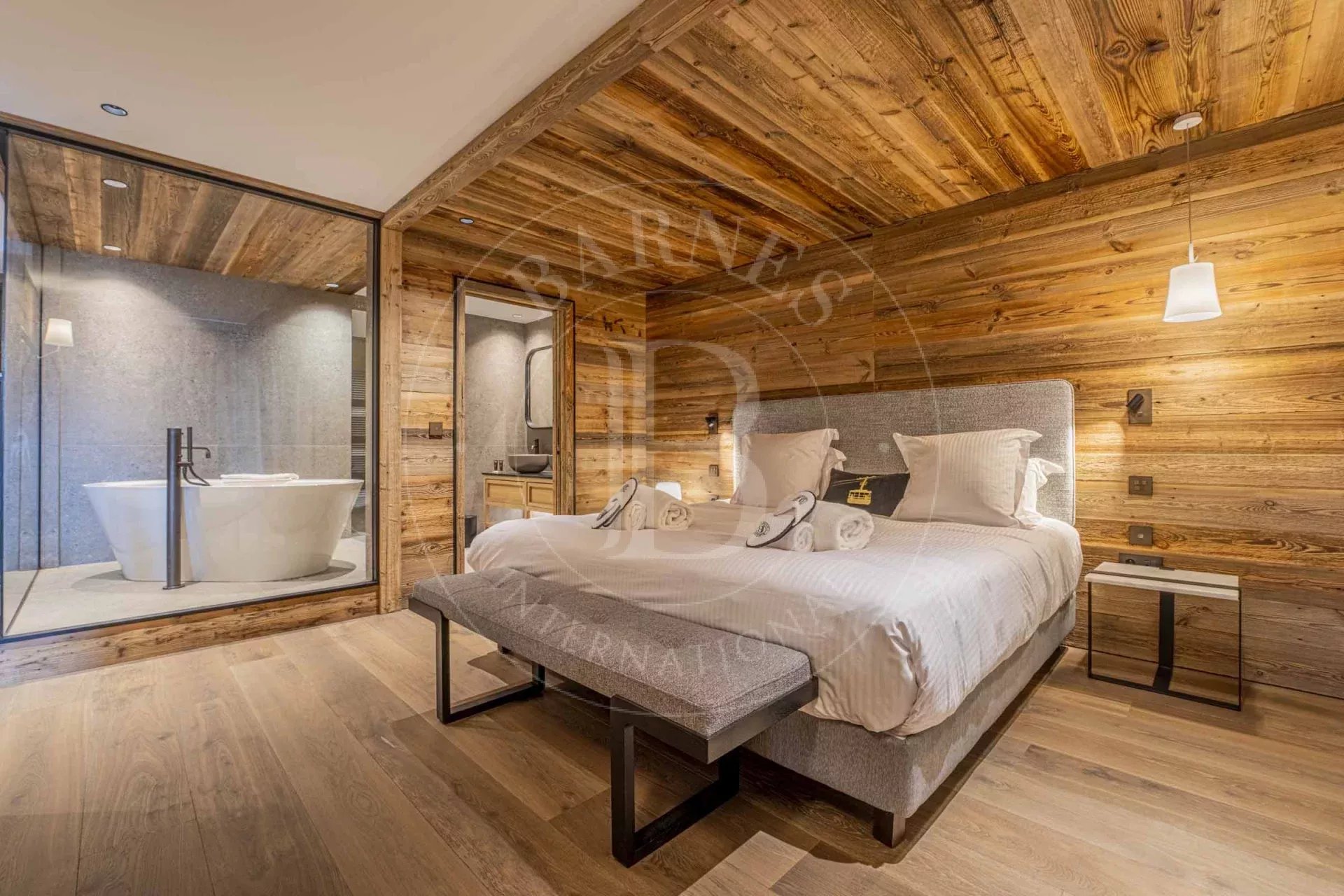Méribel Superb 5-bedroom duplex apartment at Rond Point des Pistes
