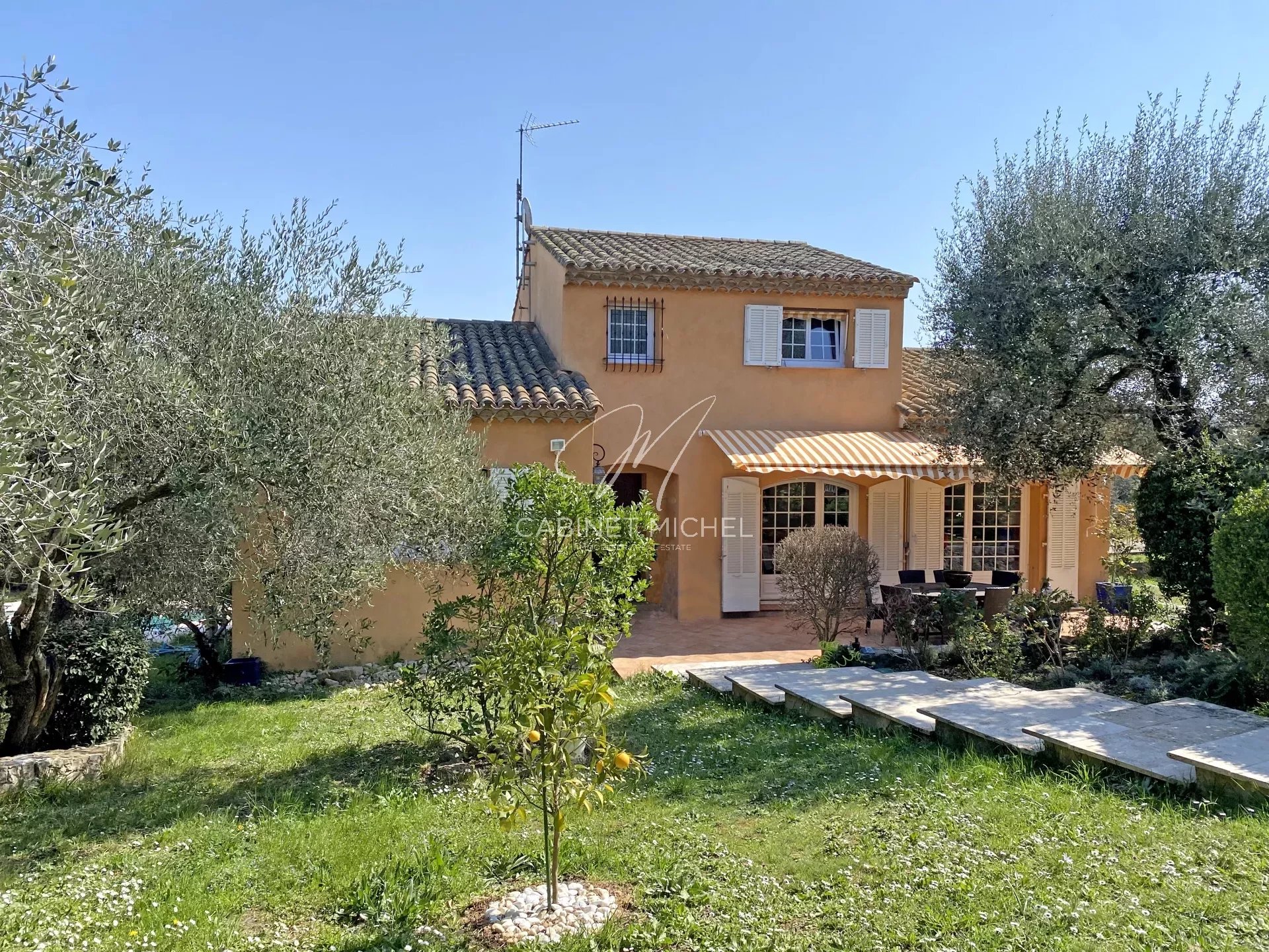 06560 VALBONNE VILLA