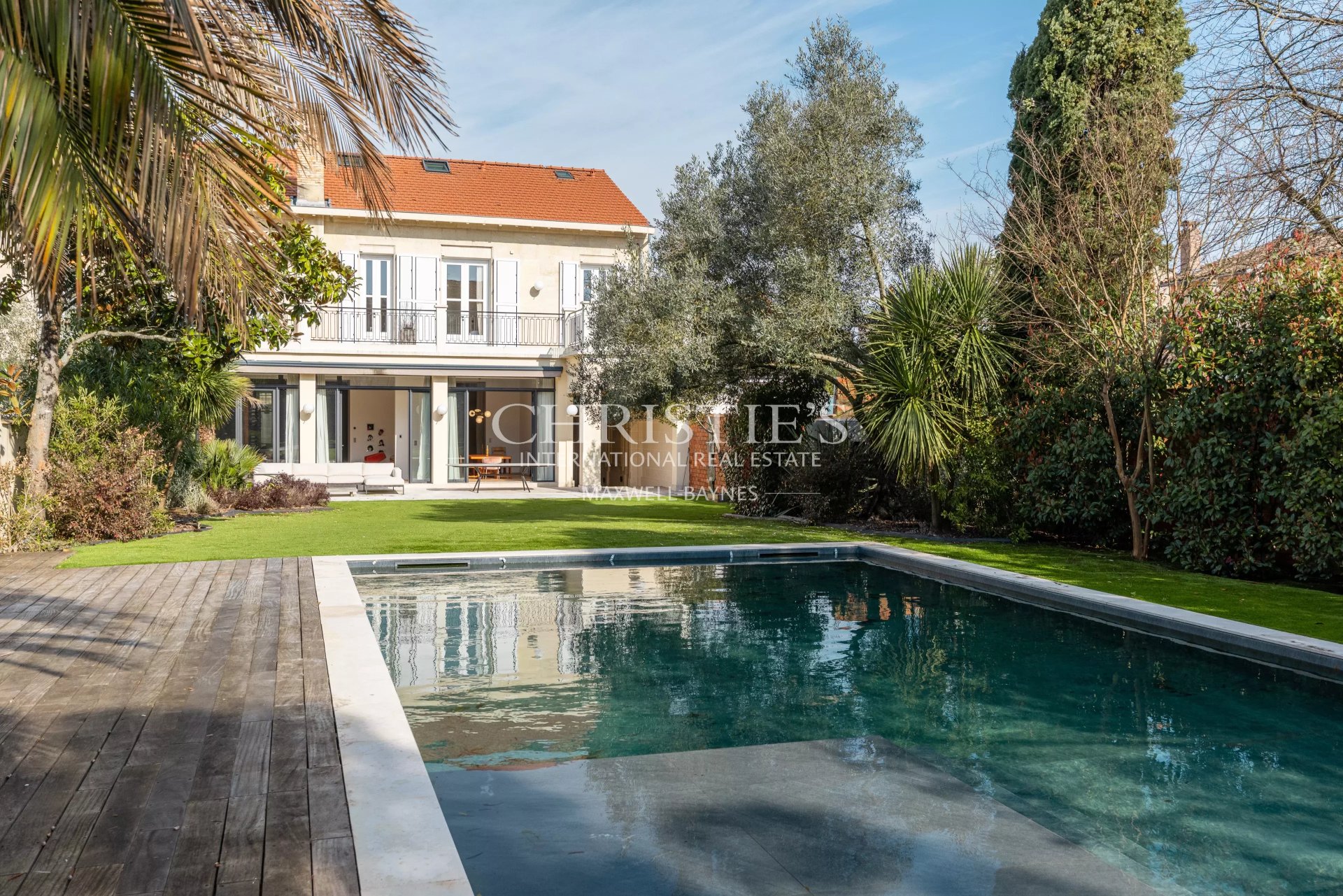 6 Bedroom Villa/Townhouse's Image 17
