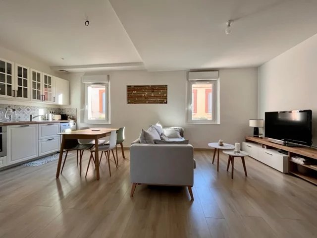 TOULOUSE T2 DE 40 M² MEUBLE AVEC TERRASSE