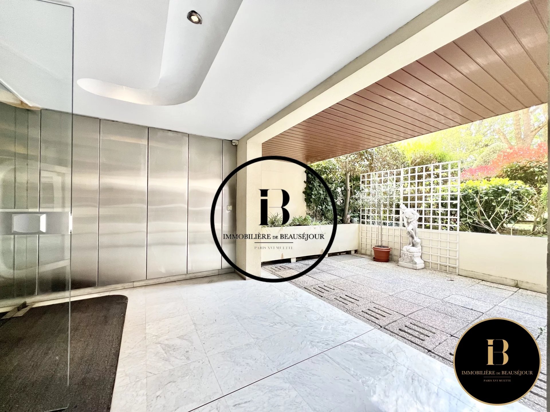 Location Appartement Paris 16ème