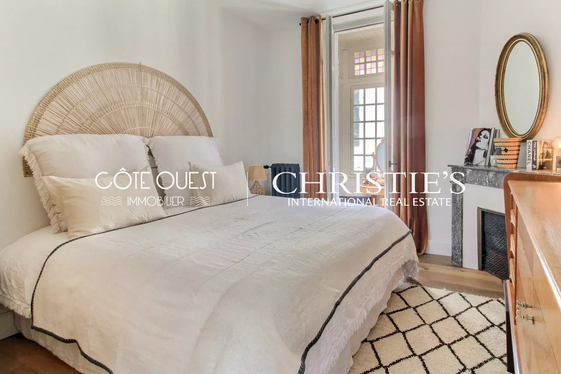 6 Bedroom Villa/Townhouse's Image 7
