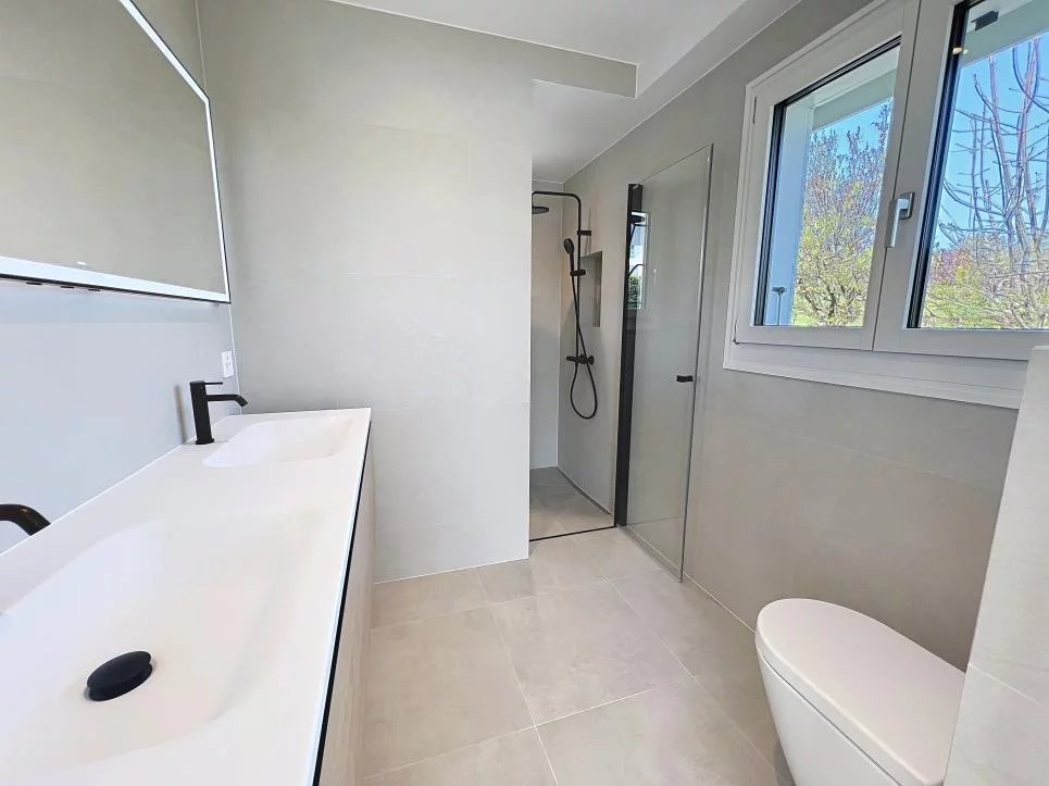 Grande Villa rénovée avec piscine