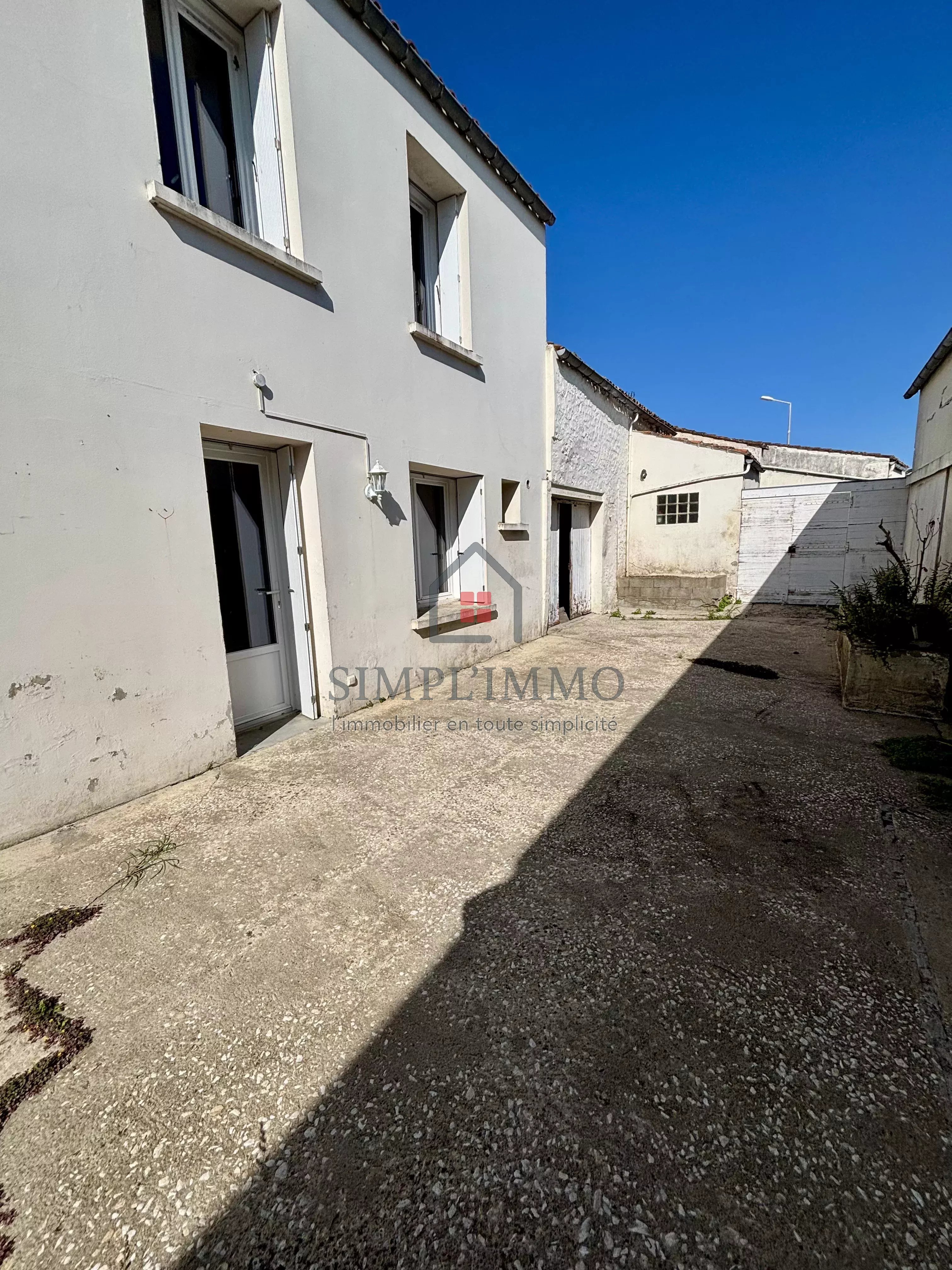Ensemble immobilier de 147m²