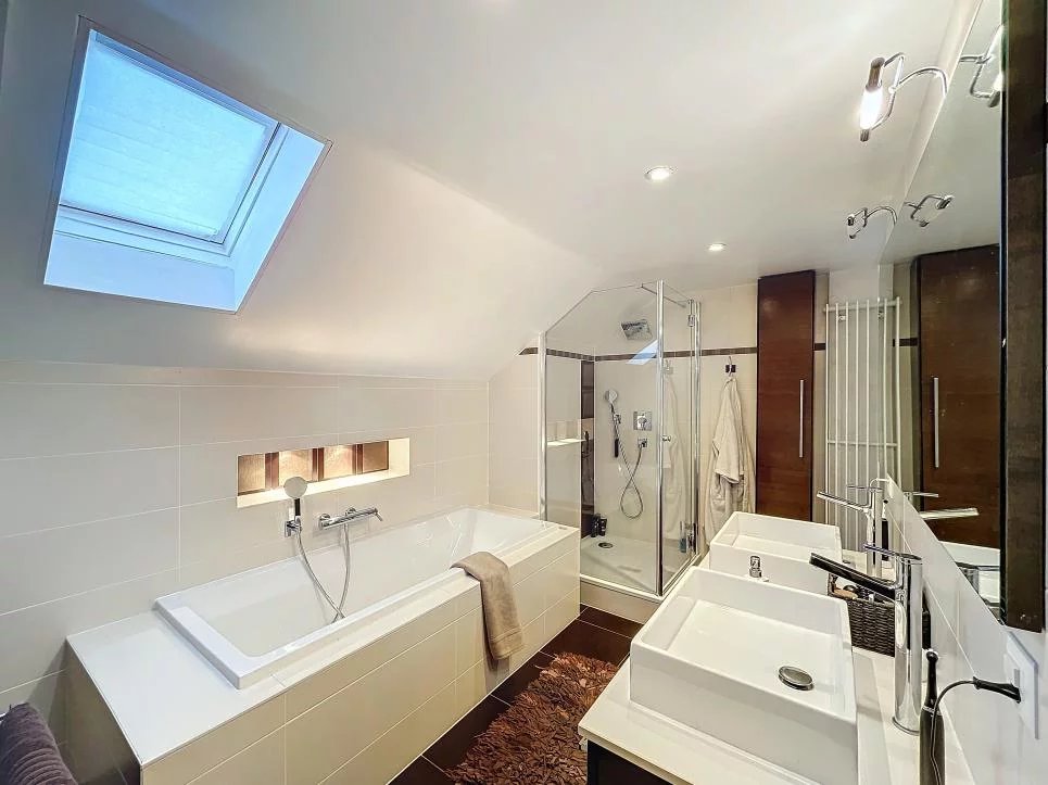 Magnifique maison avec grand jardin ! Parfait pour une famille !