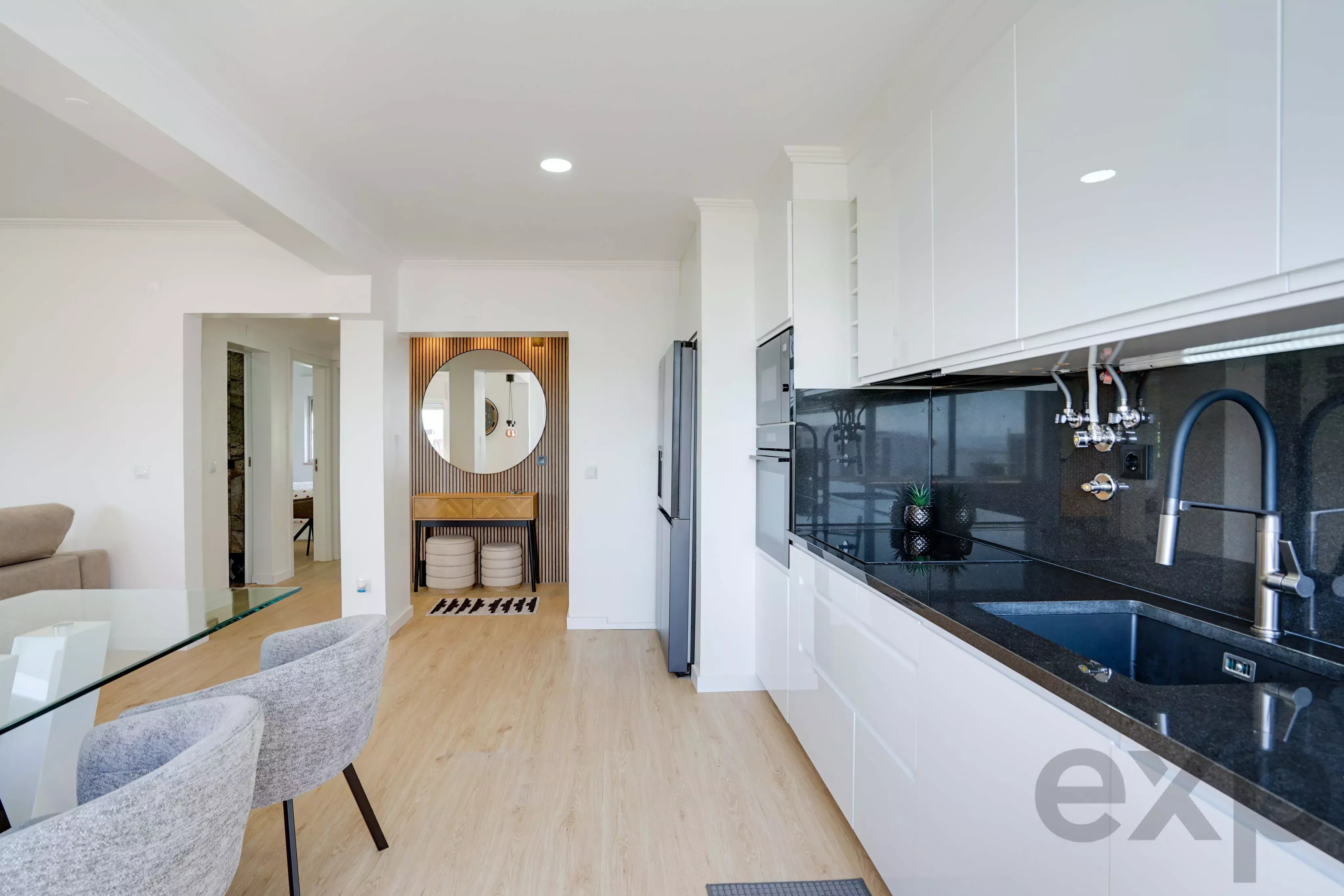 Remodeled T2, Povoa de Santa Iria 86927003 image 8