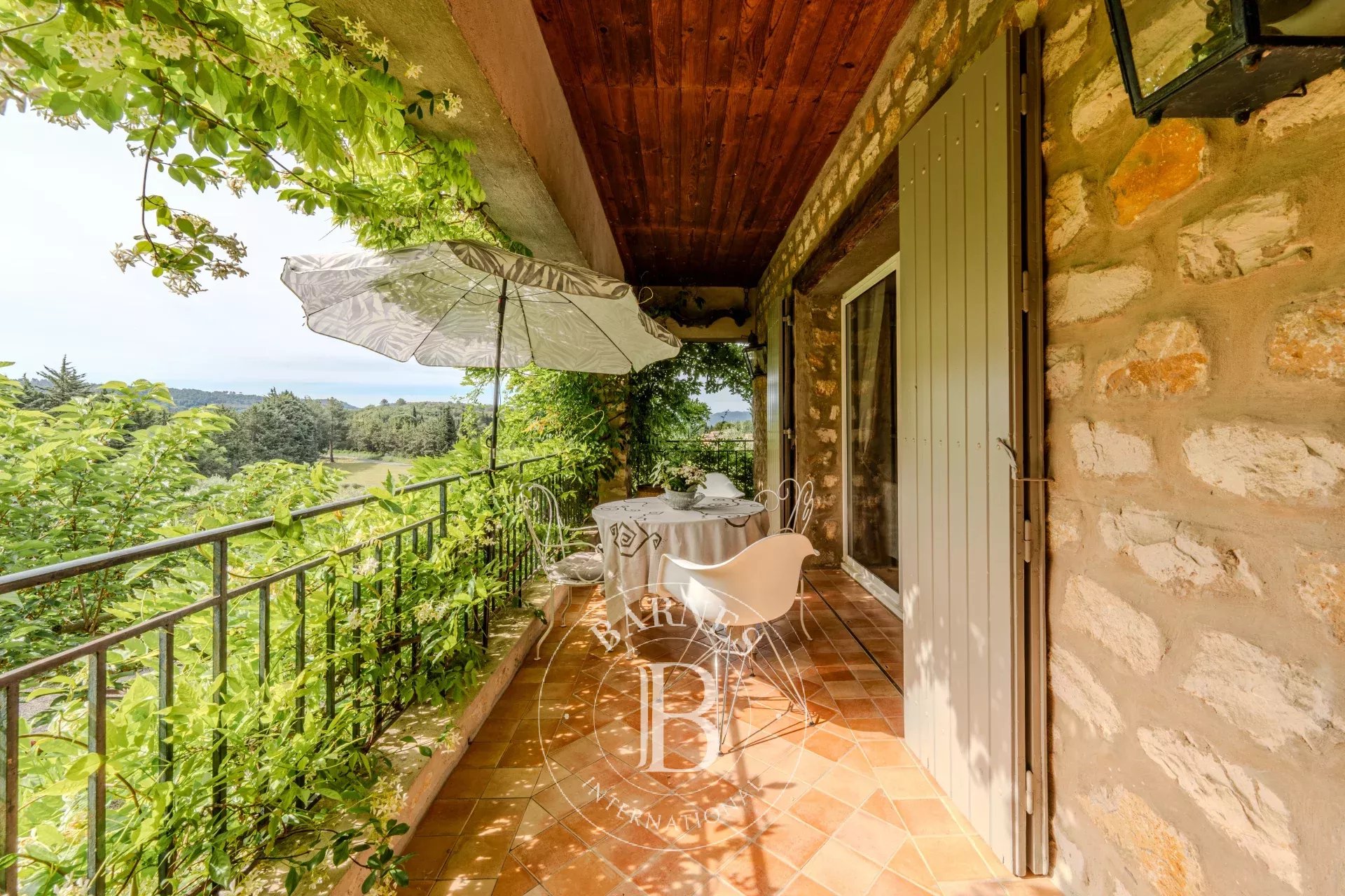 LOURMARIN CENTER - 320m2 - SWIMMING POOL- 1,6 ha - picture 11