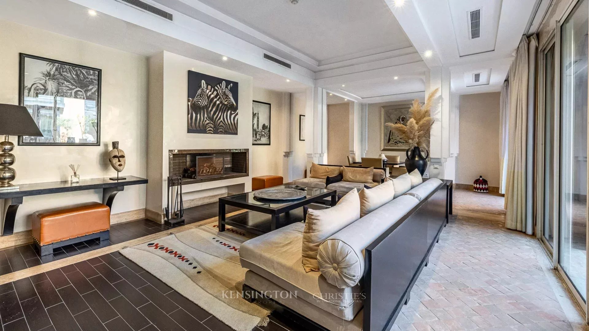 6 Bedroom Villa/Townhouse's Image 7