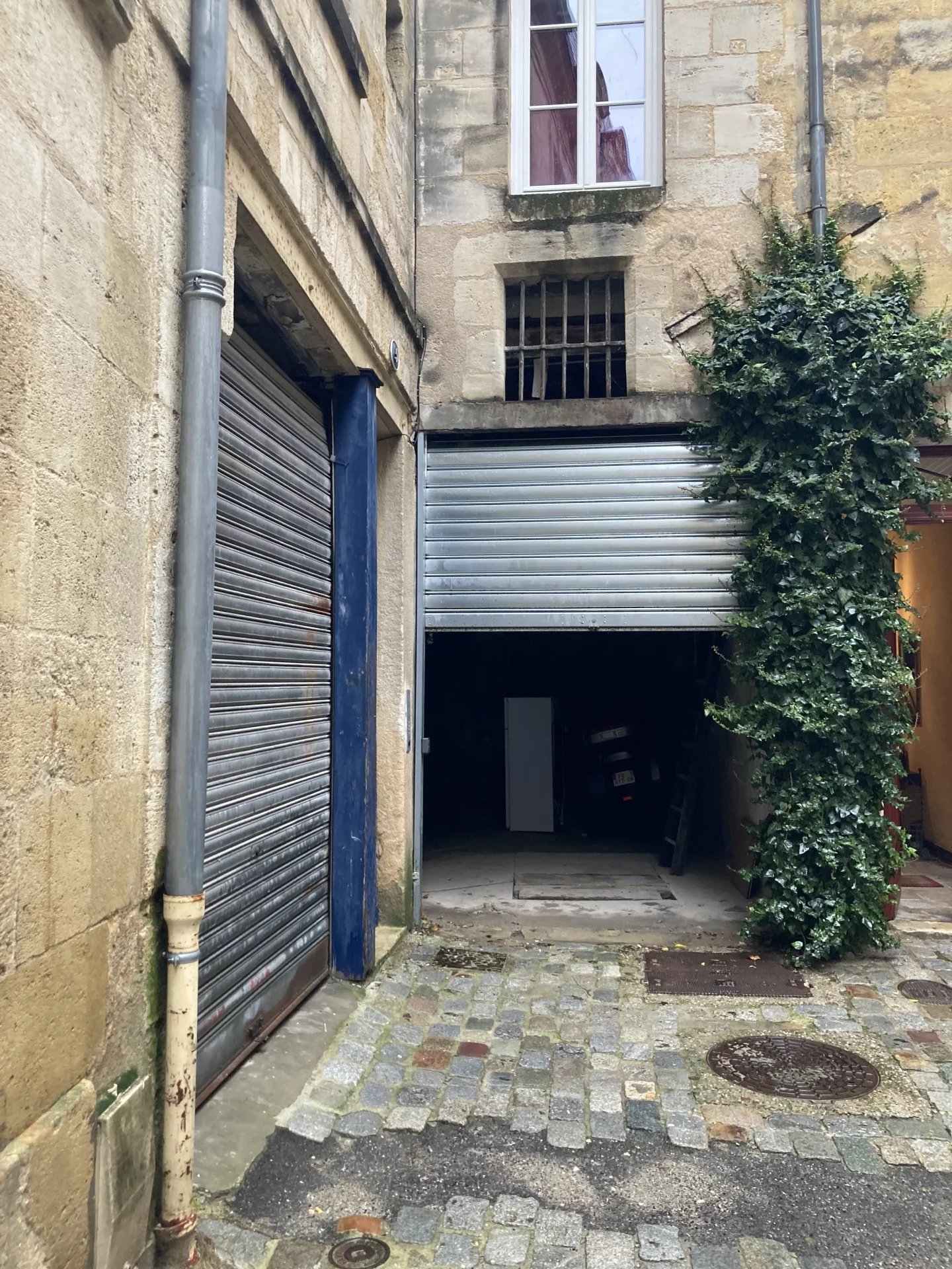 BORDEAUX Saint Pierre : Local professionnel 75 m2