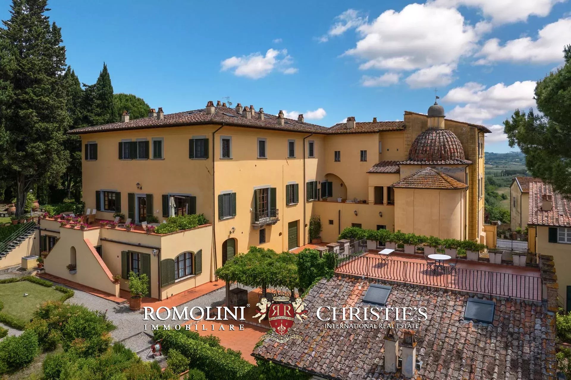 37 Bedroom Villa/Townhouse's Image 3
