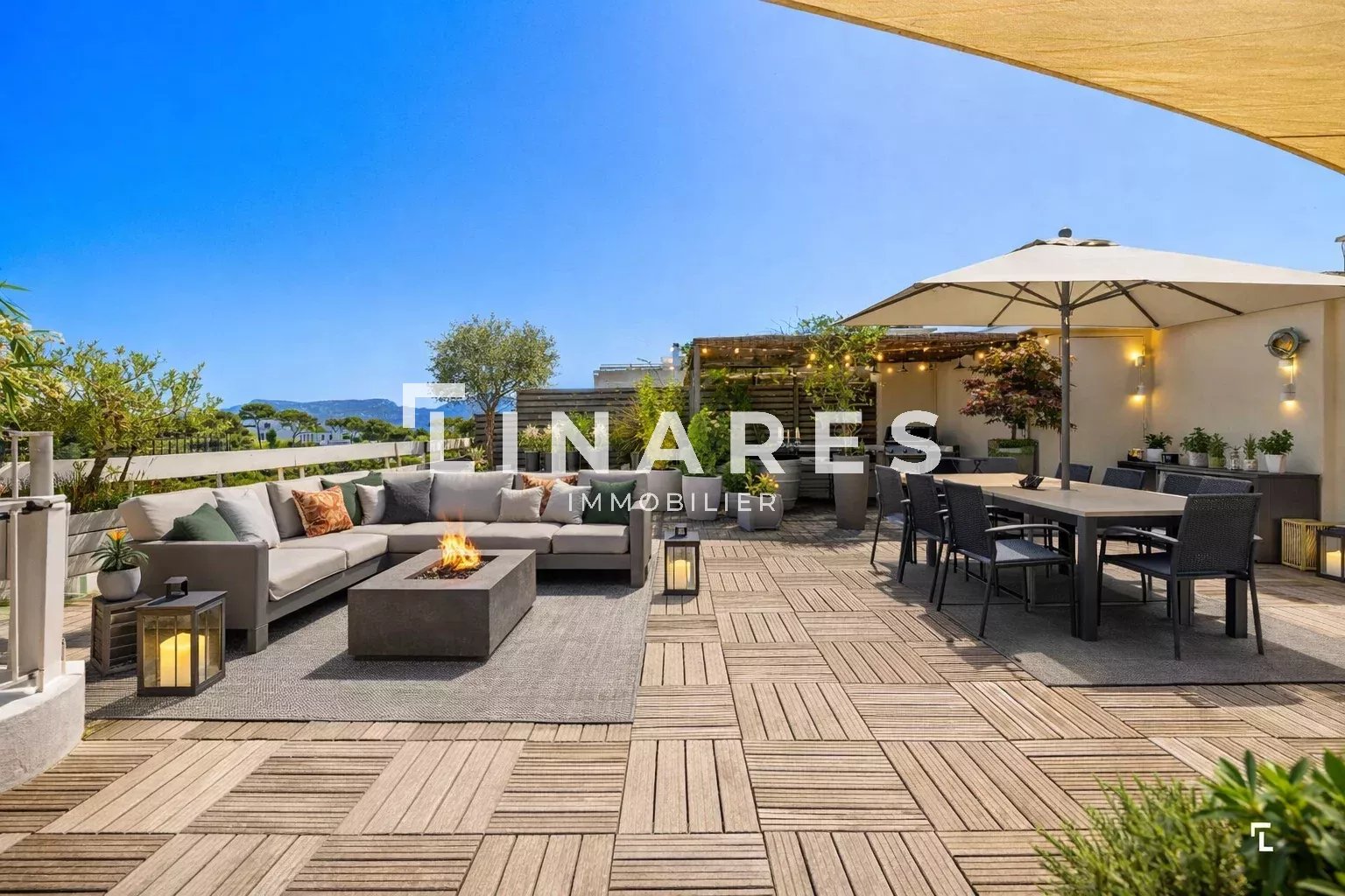 RENAISSANCE - Appartement T5 de 124m2 - Toit Terrasse 140m2 + Balcon + Cave - 13008 CARRE D'OR